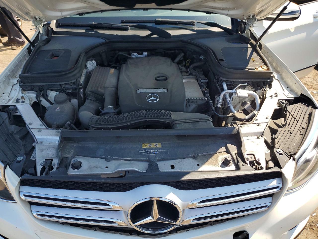 2018 Mercedes-benz Glc 300 4matic White vin: WDC0G4KB6JV033679