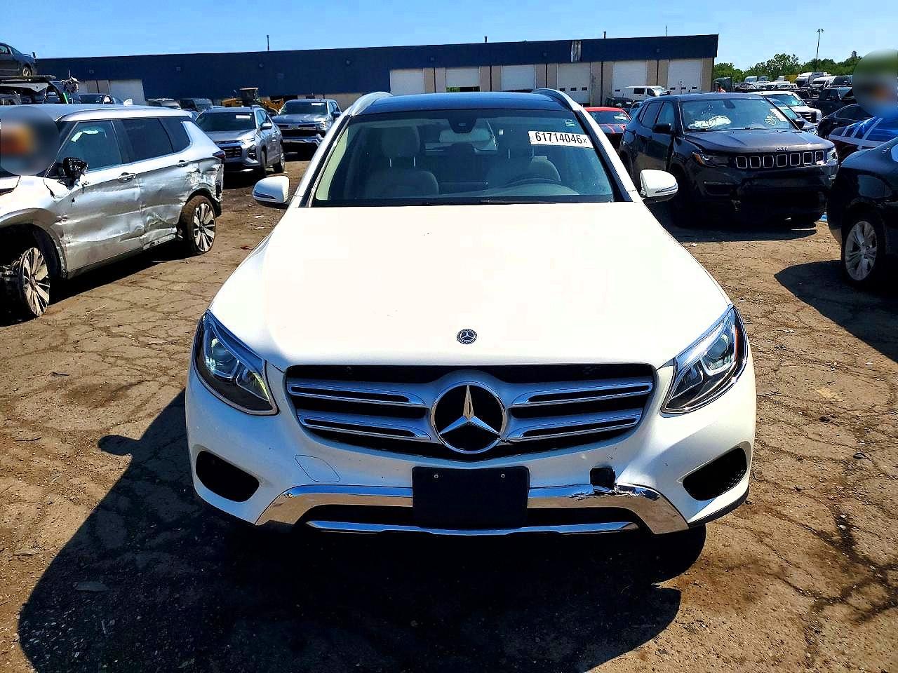2018 Mercedes-benz Glc 300 4matic White vin: WDC0G4KB6JV033679