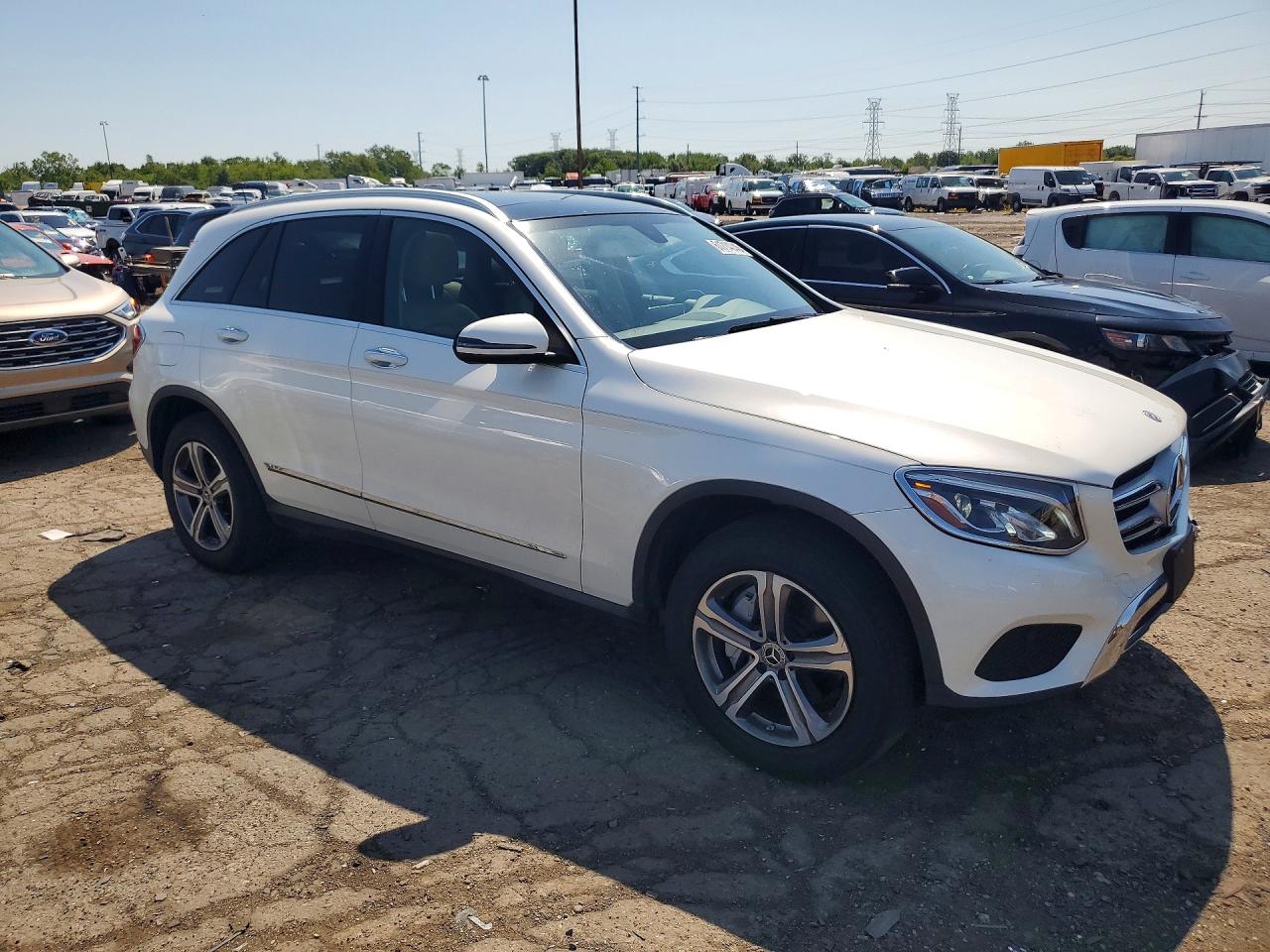 2018 Mercedes-benz Glc 300 4matic White vin: WDC0G4KB6JV033679