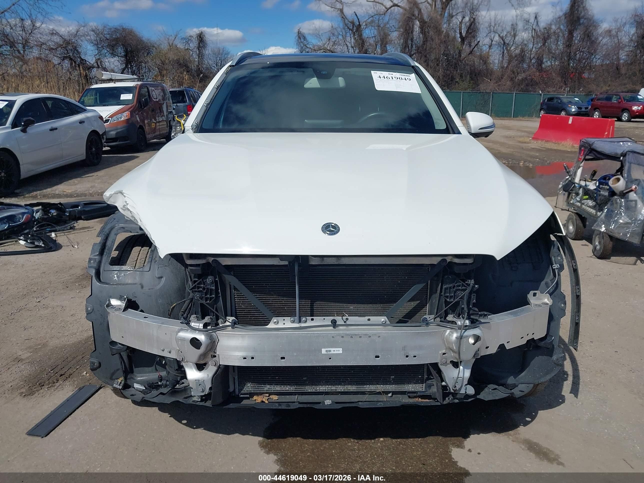 2019 Mercedes-benz Glc 300 4matic White vin: WDC0G4KB6K1000173