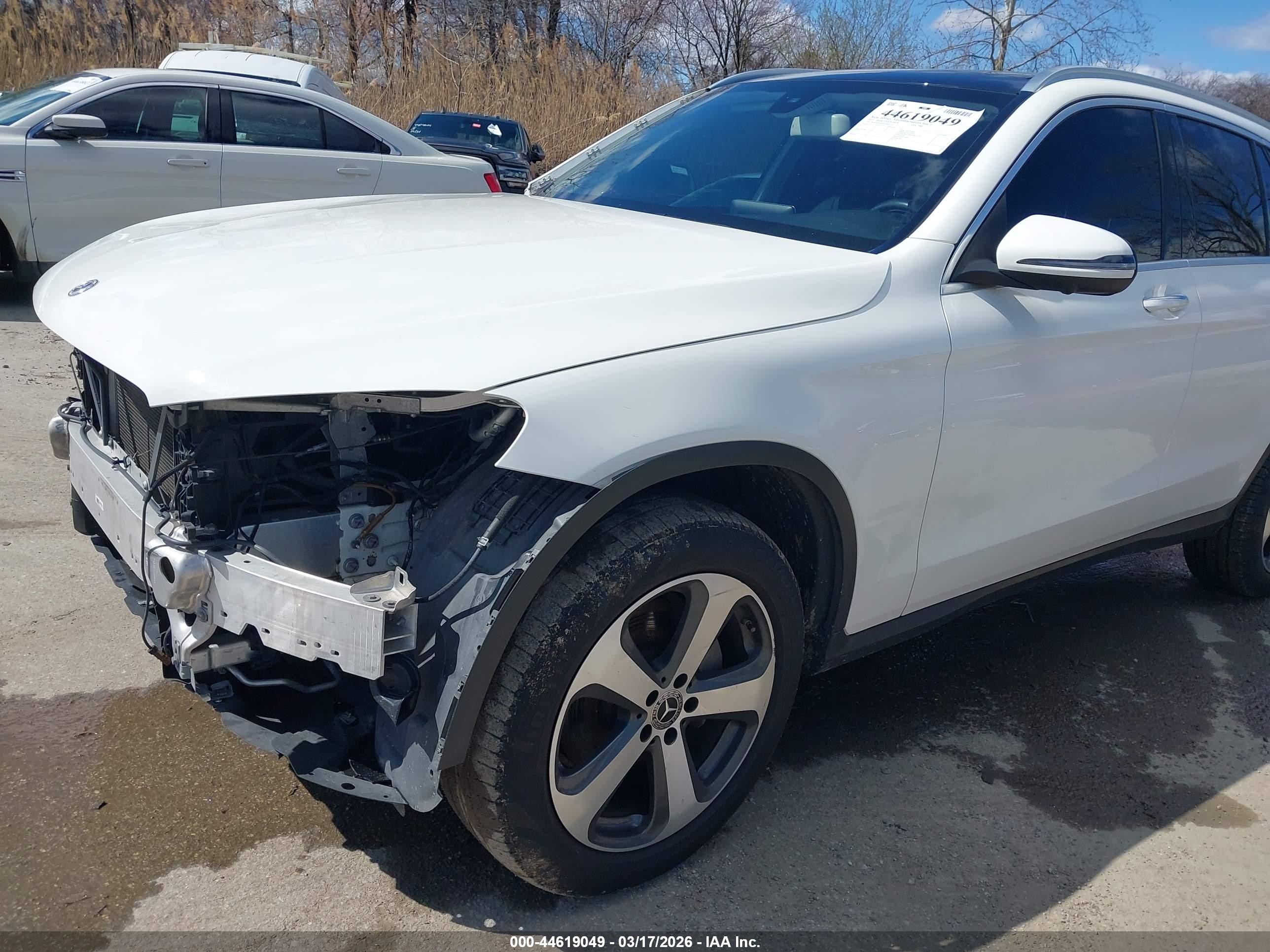 2019 Mercedes-benz Glc 300 4matic White vin: WDC0G4KB6K1000173
