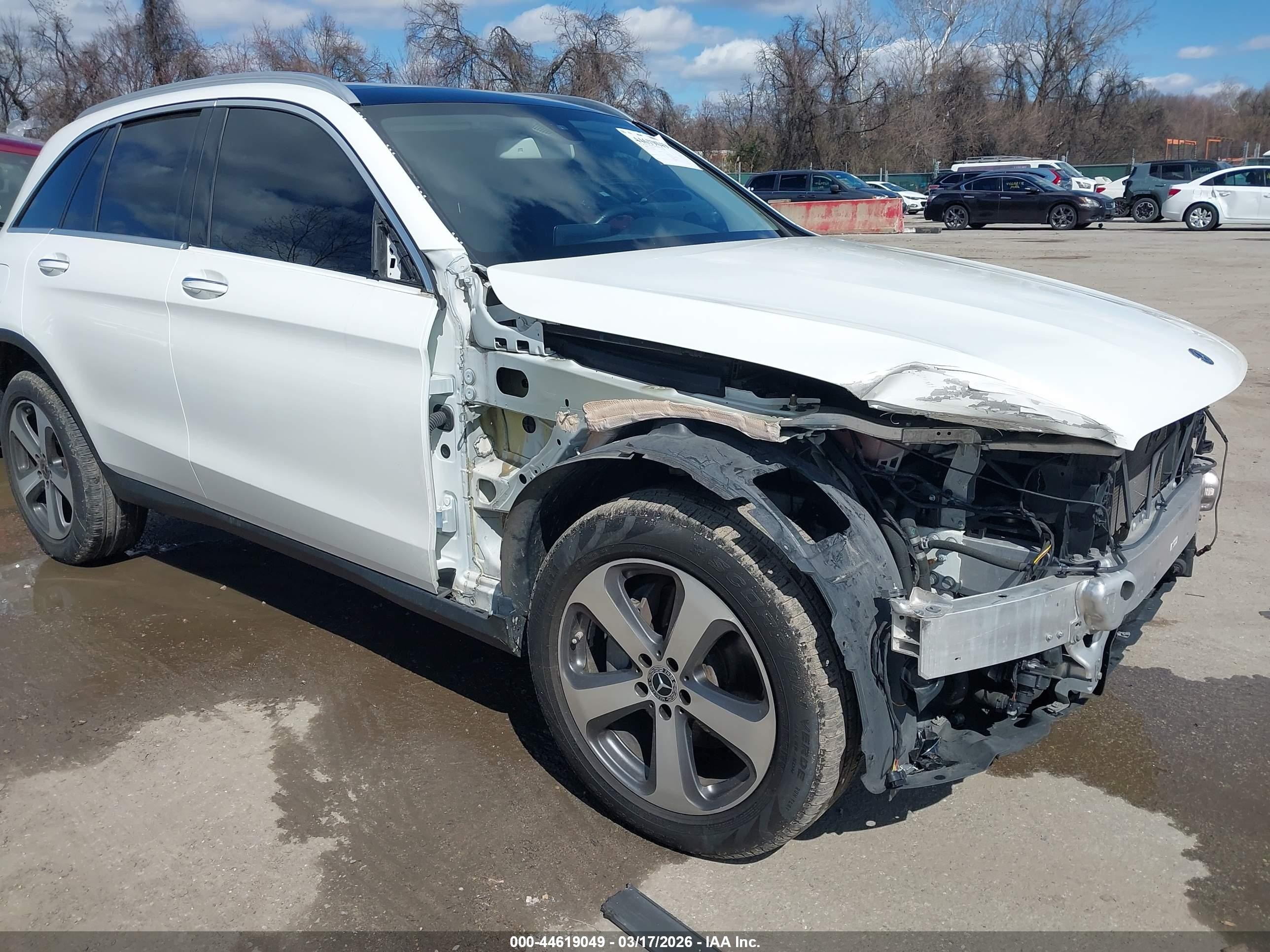 2019 Mercedes-benz Glc 300 4matic White vin: WDC0G4KB6K1000173