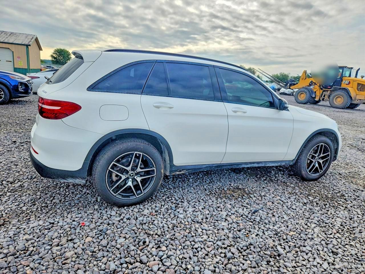 2019 Mercedes-benz Glc 300 4matic White vin: WDC0G4KB6KV181302