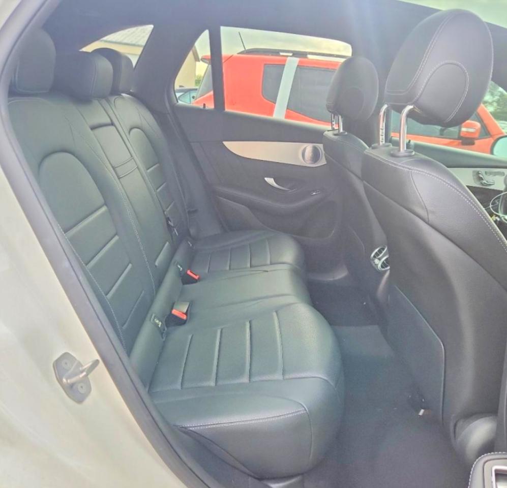 2019 Mercedes-benz Glc 300 4matic White vin: WDC0G4KB6KV181302