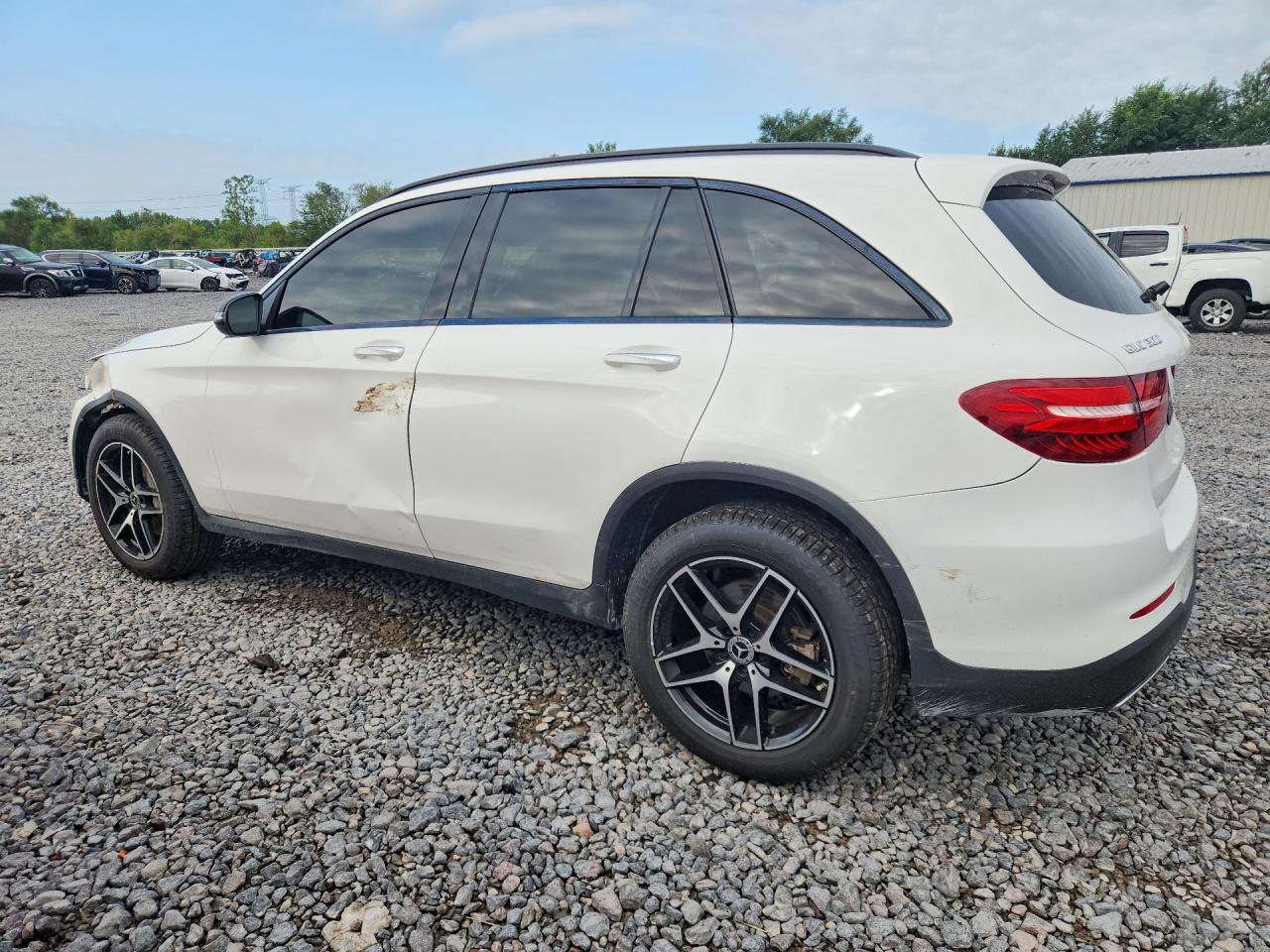 2019 Mercedes-benz Glc 300 4matic White vin: WDC0G4KB6KV181302