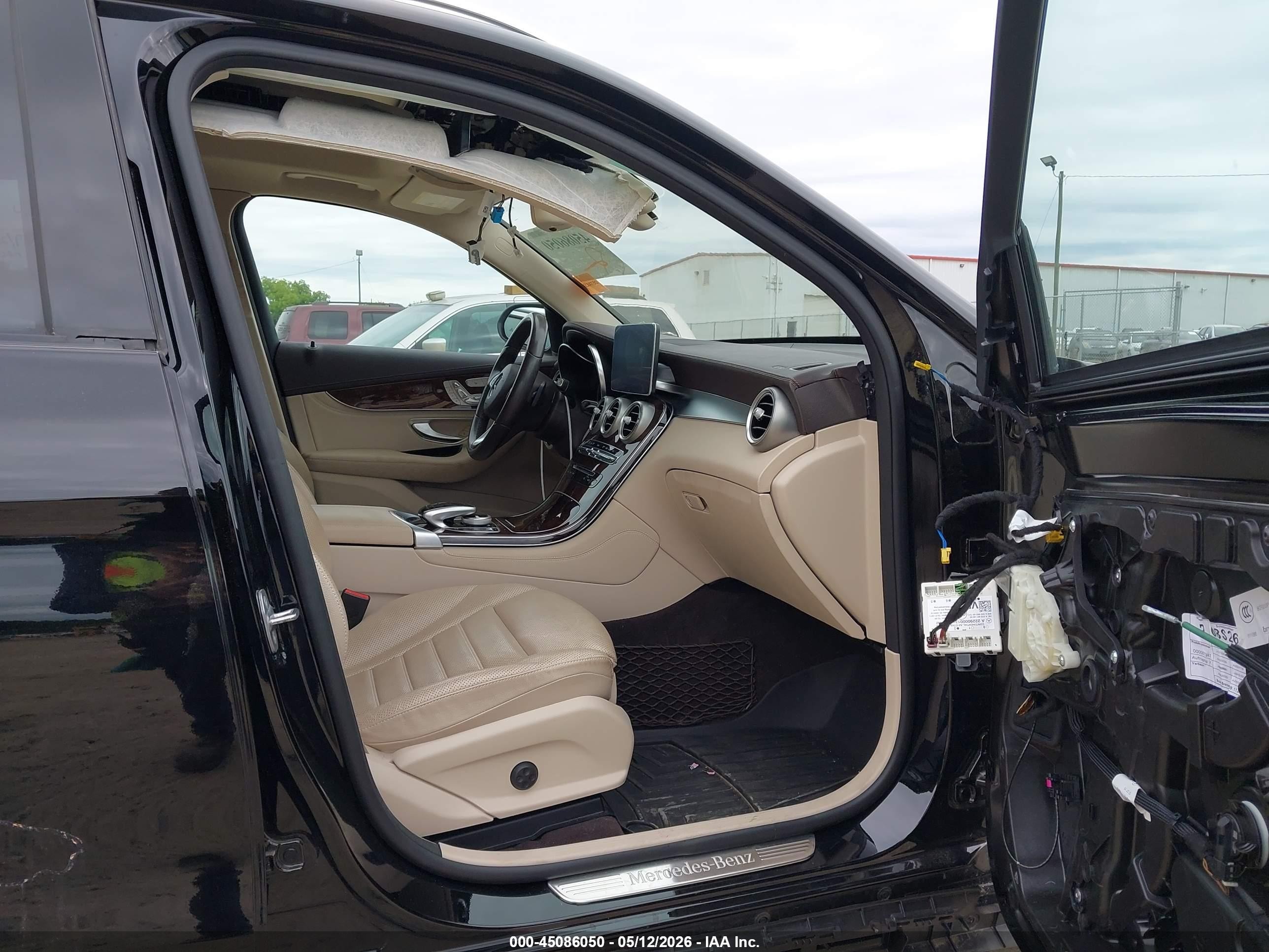 2017 Mercedes-benz Glc 300 4matic Black vin: WDC0G4KB7HF193249