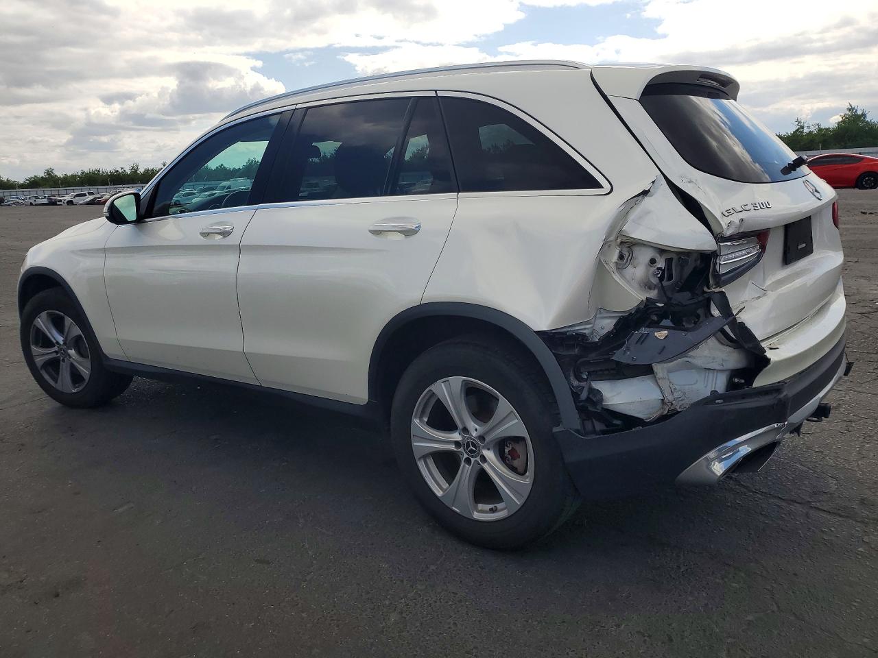 2017 Mercedes-benz Glc 300 4matic White vin: WDC0G4KB7HF235807