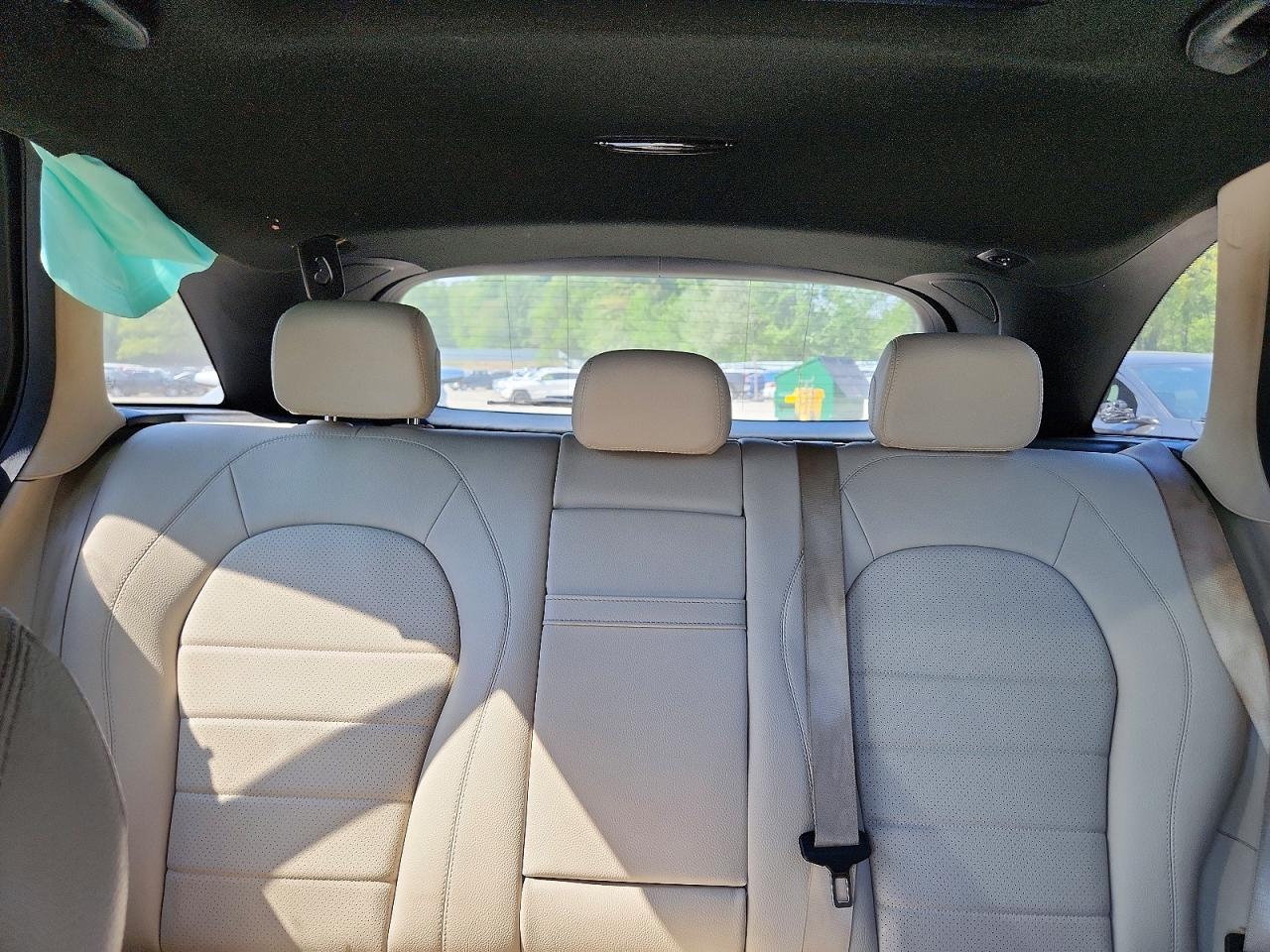 2017 Mercedes-benz Glc 300 4matic Blue vin: WDC0G4KB8HF258738