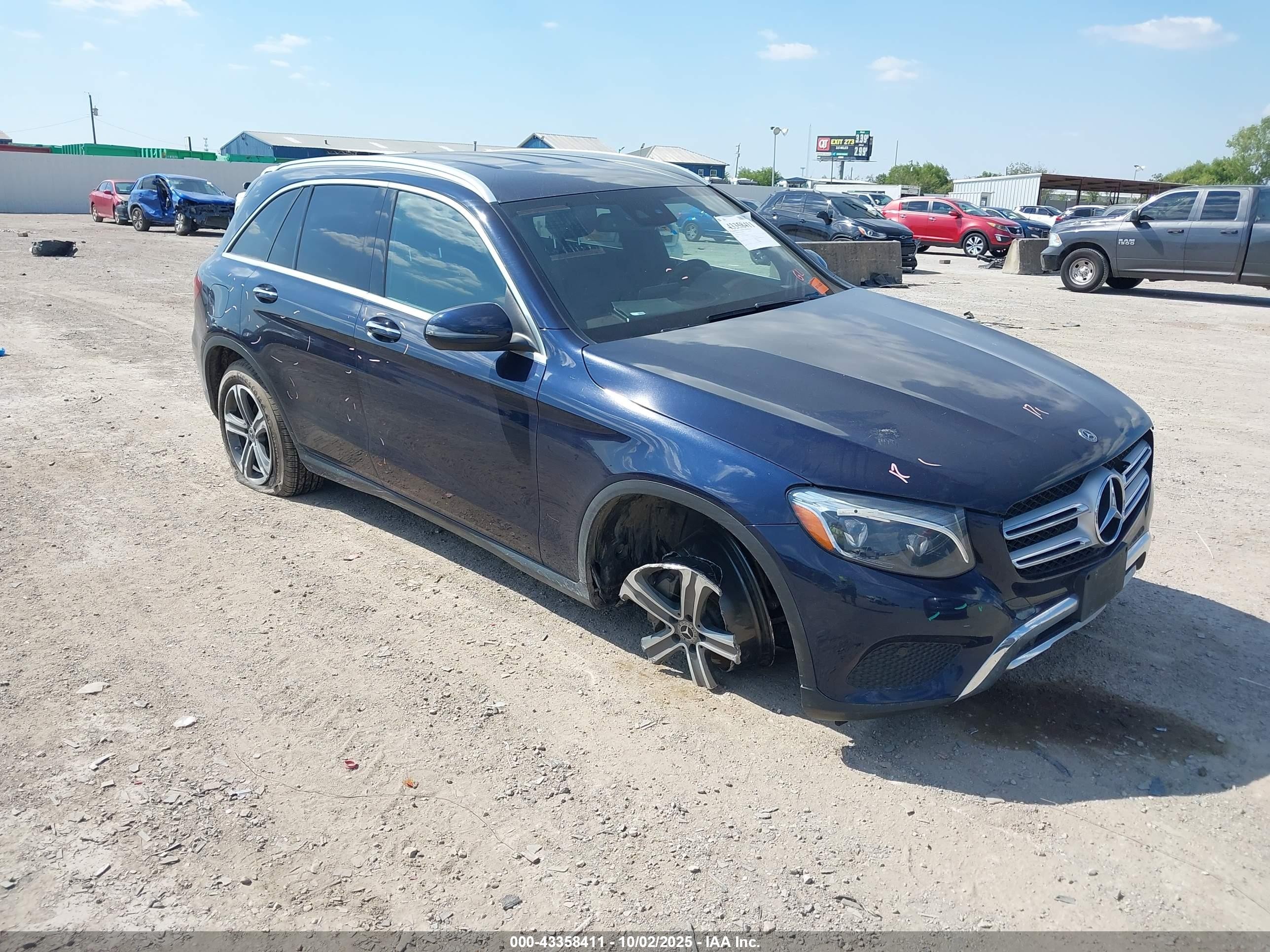 2018 Mercedes-benz Glc 300 4matic Dark Blue vin: WDC0G4KB8JV041167