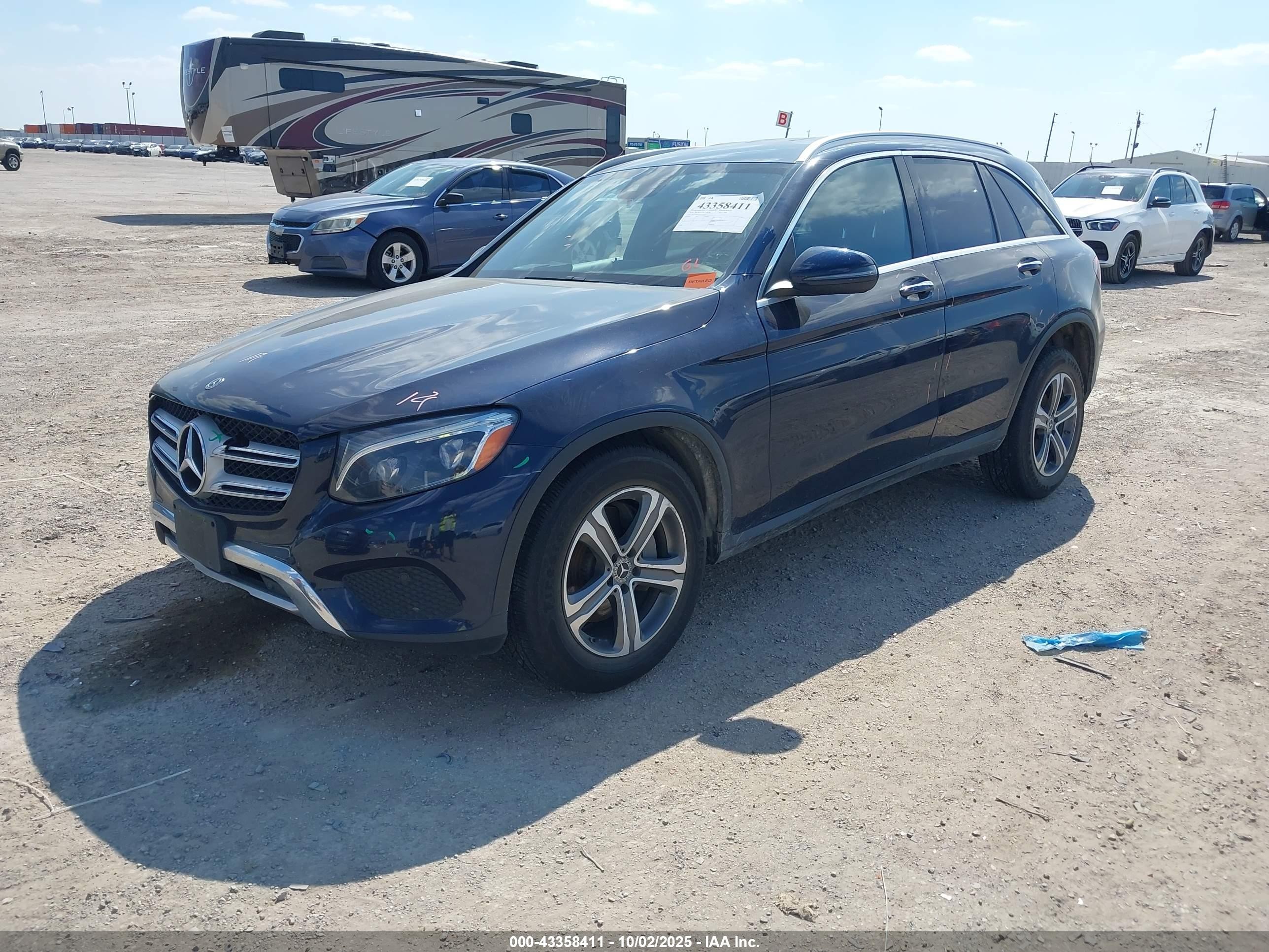 2018 Mercedes-benz Glc 300 4matic Dark Blue vin: WDC0G4KB8JV041167