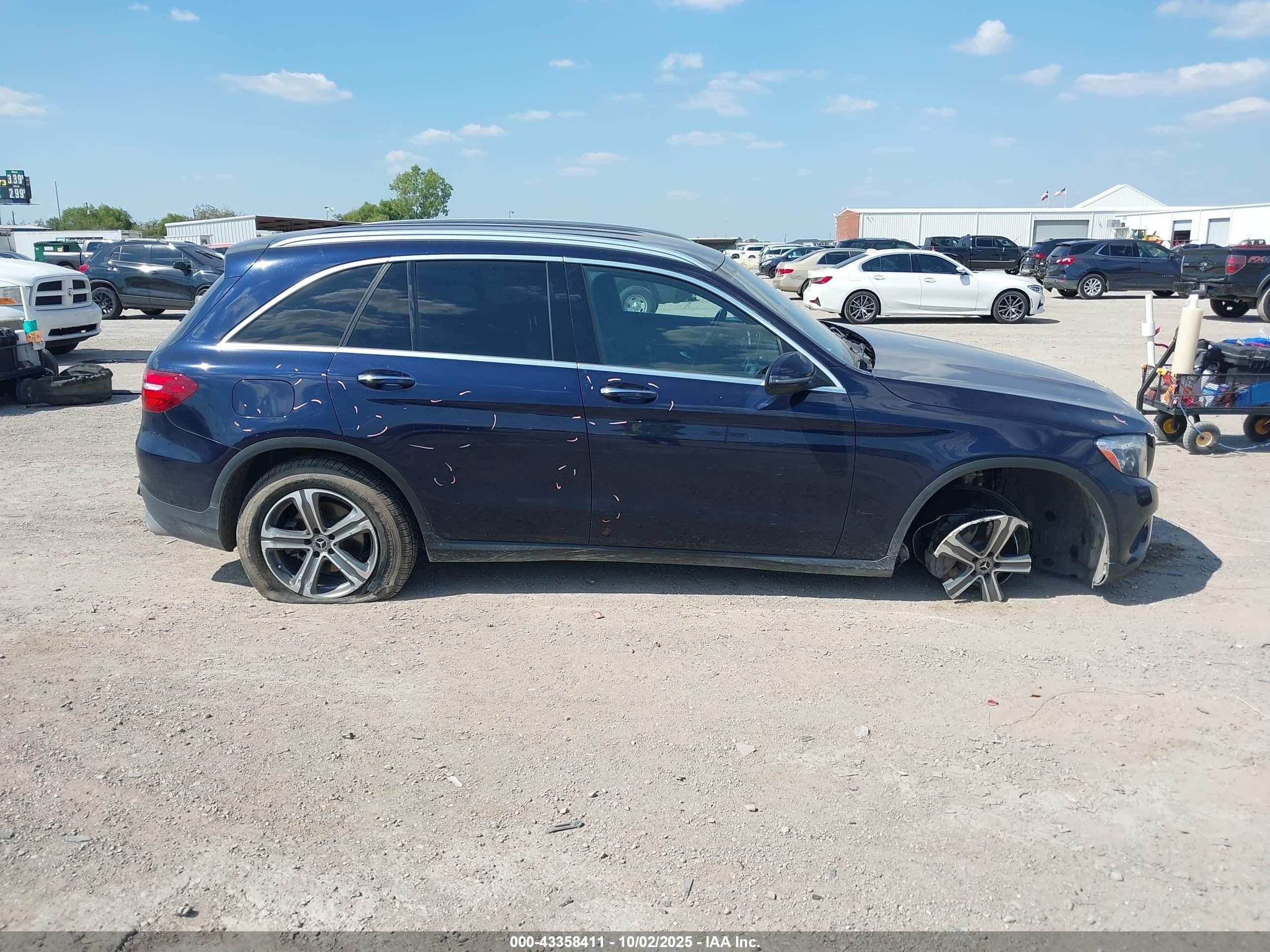 2018 Mercedes-benz Glc 300 4matic Dark Blue vin: WDC0G4KB8JV041167