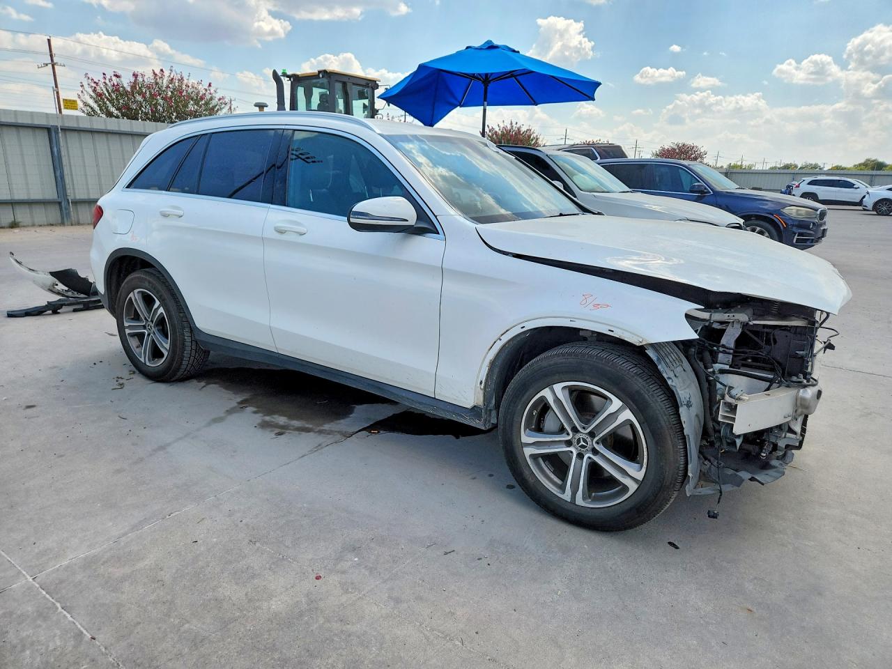 2019 Mercedes-benz Glc 300 4matic White vin: WDC0G4KB8KF554043