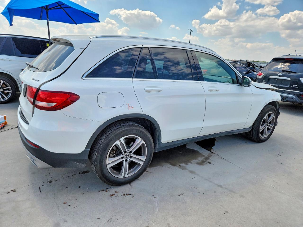 2019 Mercedes-benz Glc 300 4matic White vin: WDC0G4KB8KF554043