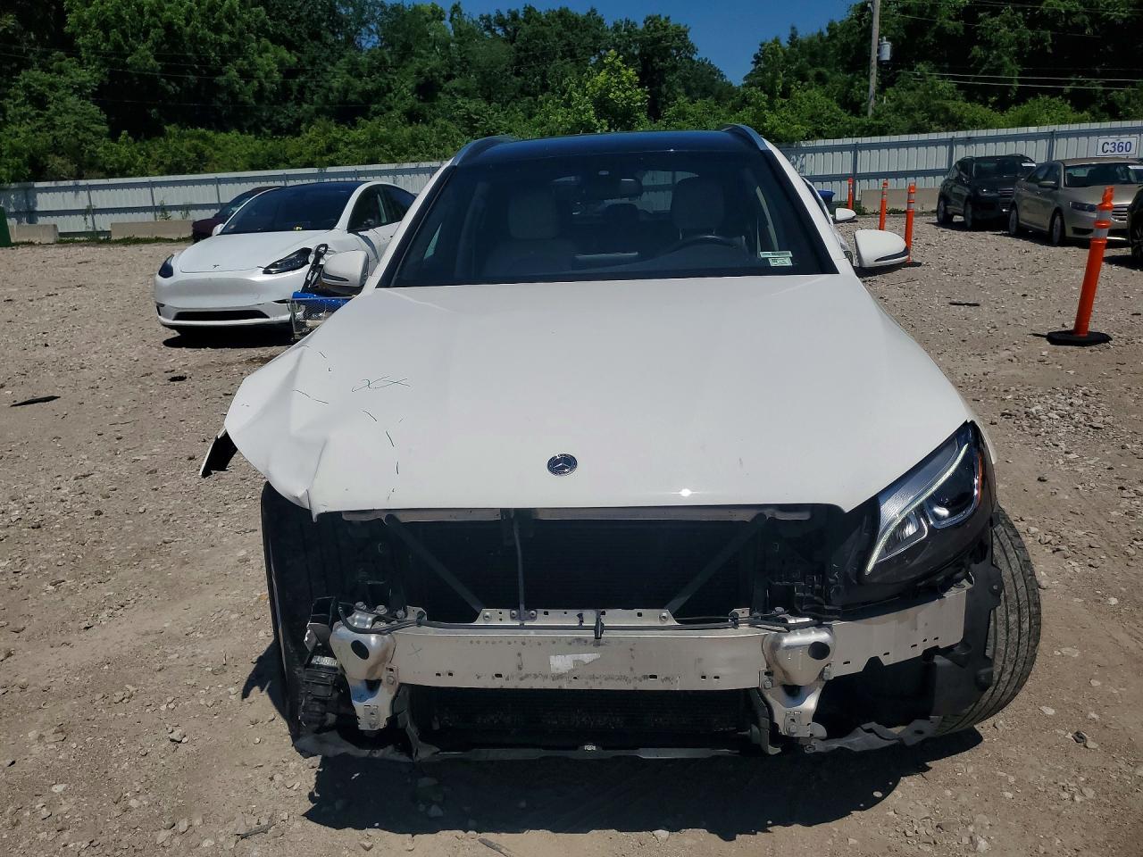 2018 Mercedes-benz Glc 300 4matic White vin: WDC0G4KB9JV112067