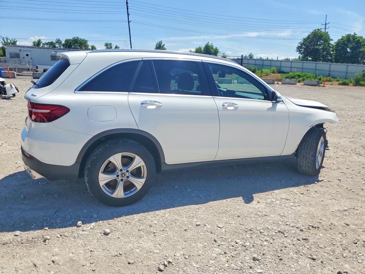 2018 Mercedes-benz Glc 300 4matic White vin: WDC0G4KB9JV112067