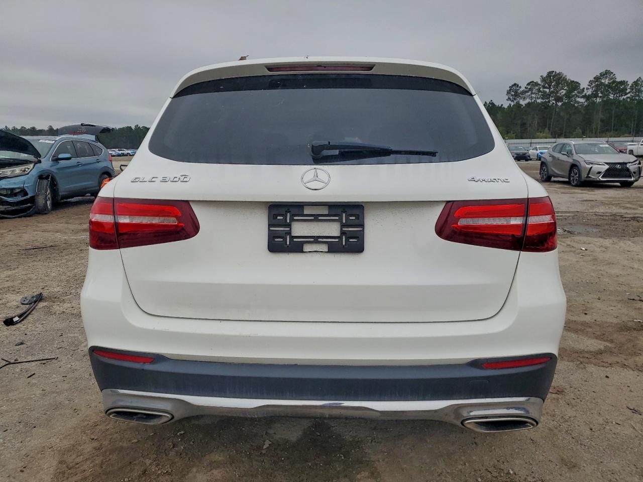 2019 Mercedes-benz Glc 300 4matic White vin: WDC0G4KB9KF566900