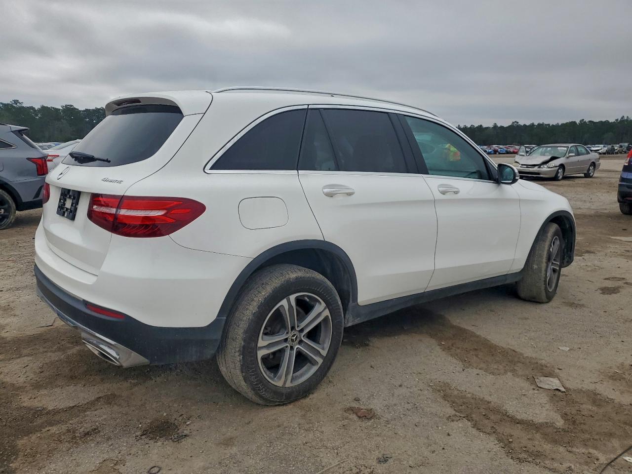 2019 Mercedes-benz Glc 300 4matic White vin: WDC0G4KB9KF566900
