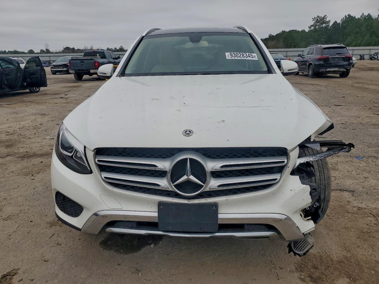2019 Mercedes-benz Glc 300 4matic White vin: WDC0G4KB9KF566900
