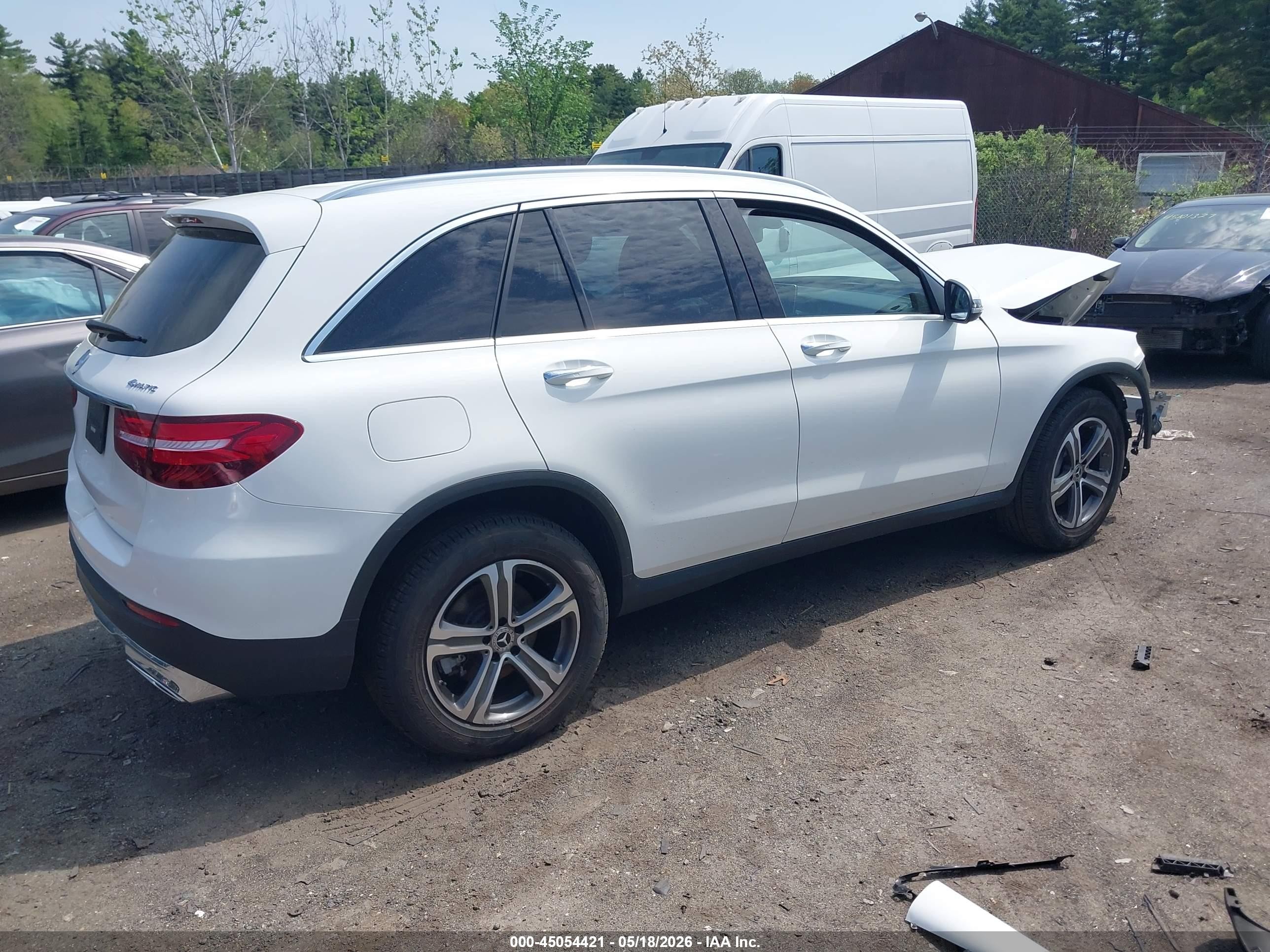 2019 Mercedes-benz Glc 300 4matic White vin: WDC0G4KBXKF669629