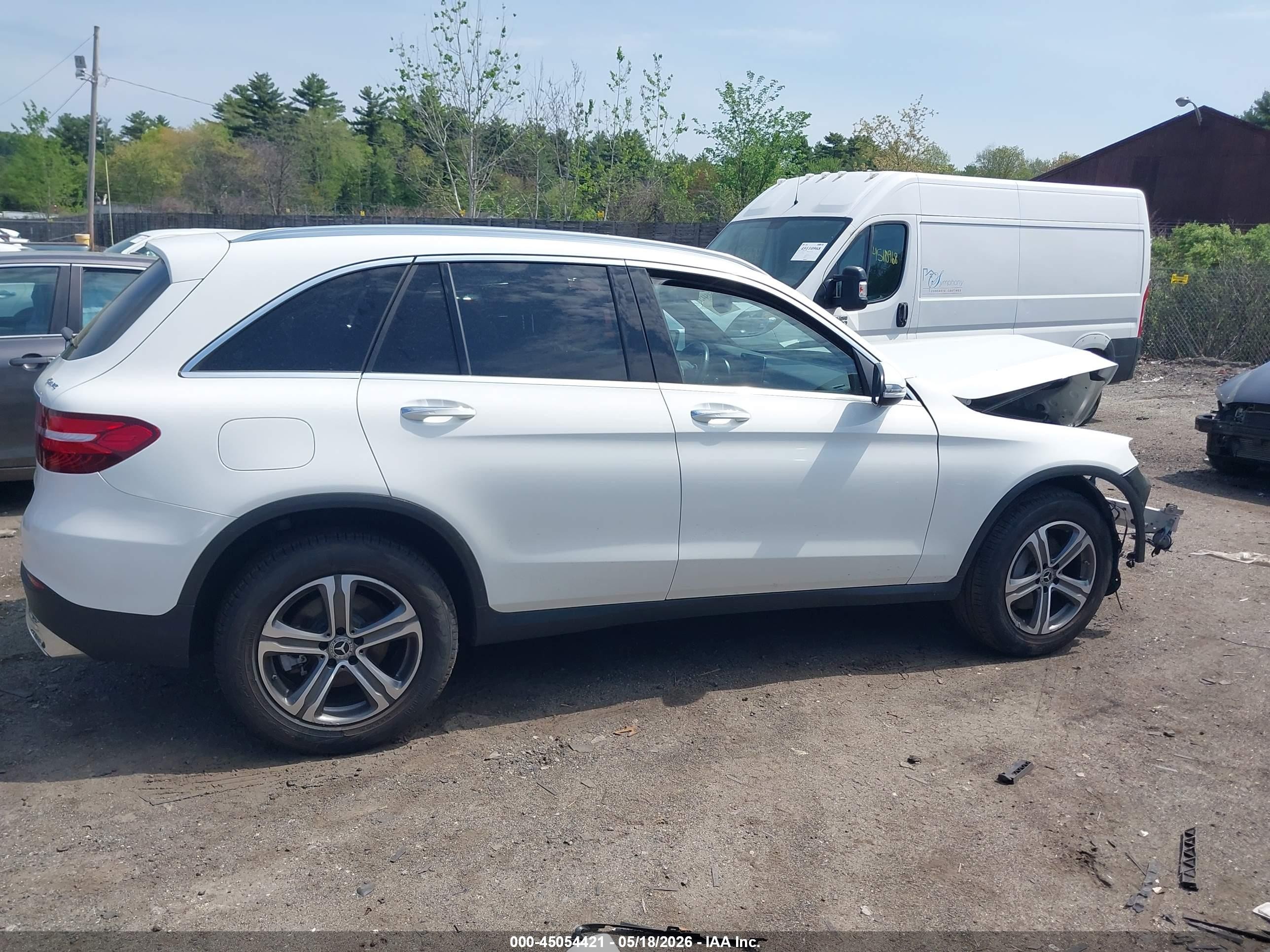 2019 Mercedes-benz Glc 300 4matic White vin: WDC0G4KBXKF669629