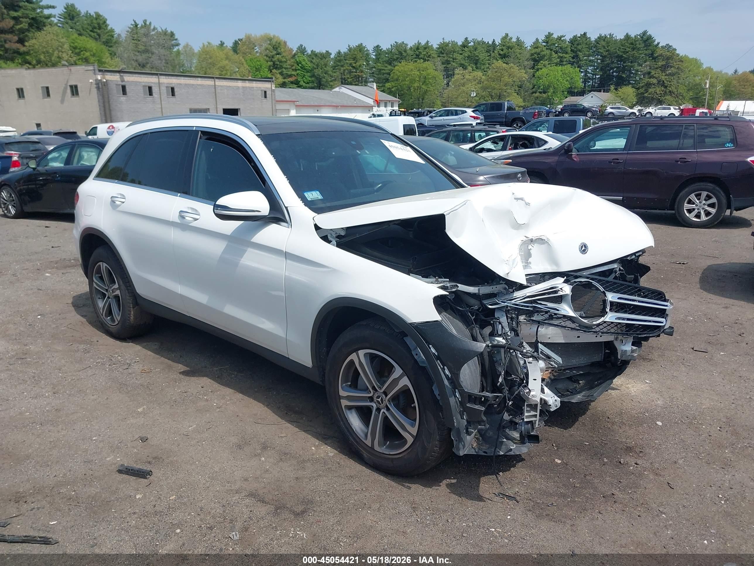 2019 Mercedes-benz Glc 300 4matic White vin: WDC0G4KBXKF669629