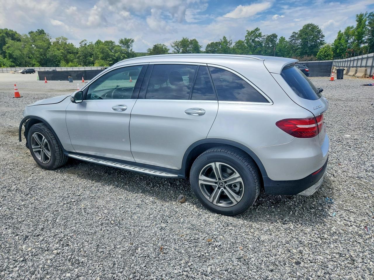 2019 Mercedes-benz Glc 300 4matic Silver vin: WDC0G4KBXKV127338