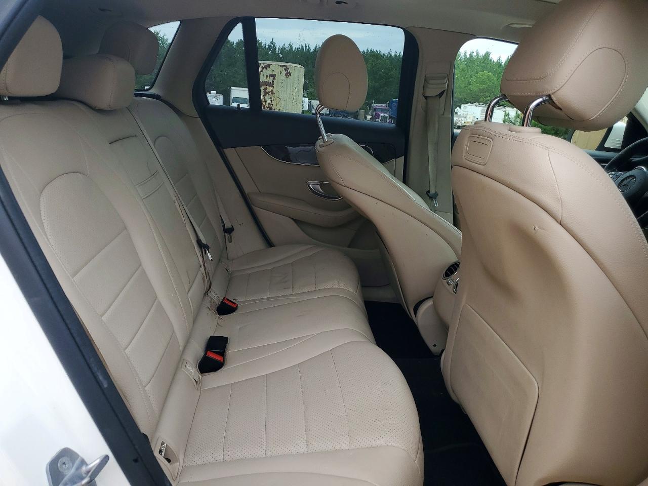 2019 Mercedes-benz Glc 300 4matic White vin: WDC0G4KBXKV129560