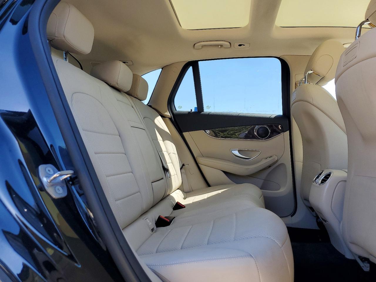 2019 Mercedes-benz Glc 300 4matic Black vin: WDC0G4KBXKV130384