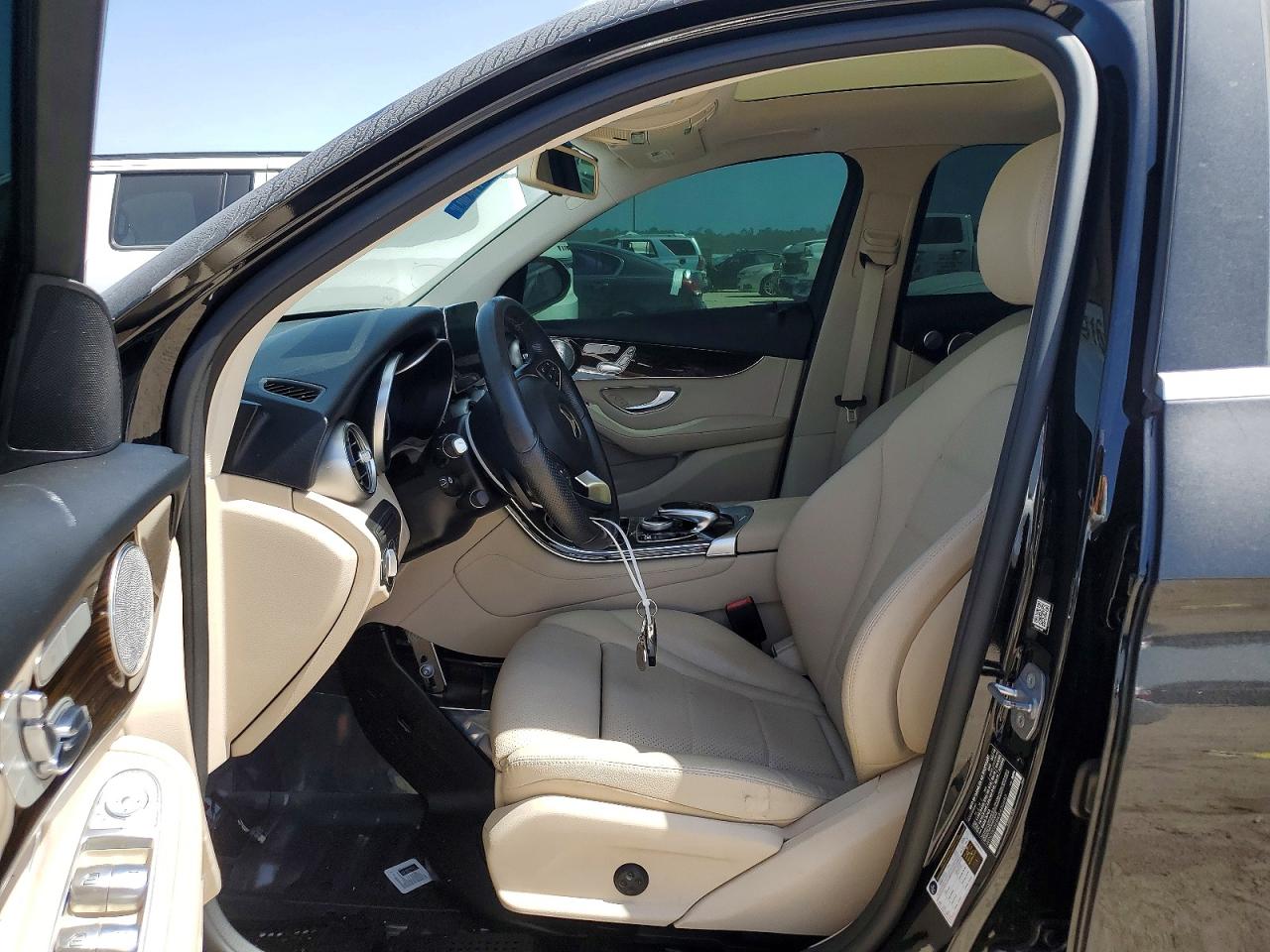 2018 Mercedes-benz Glc 350e Black vin: WDC0G5EB8JF420682