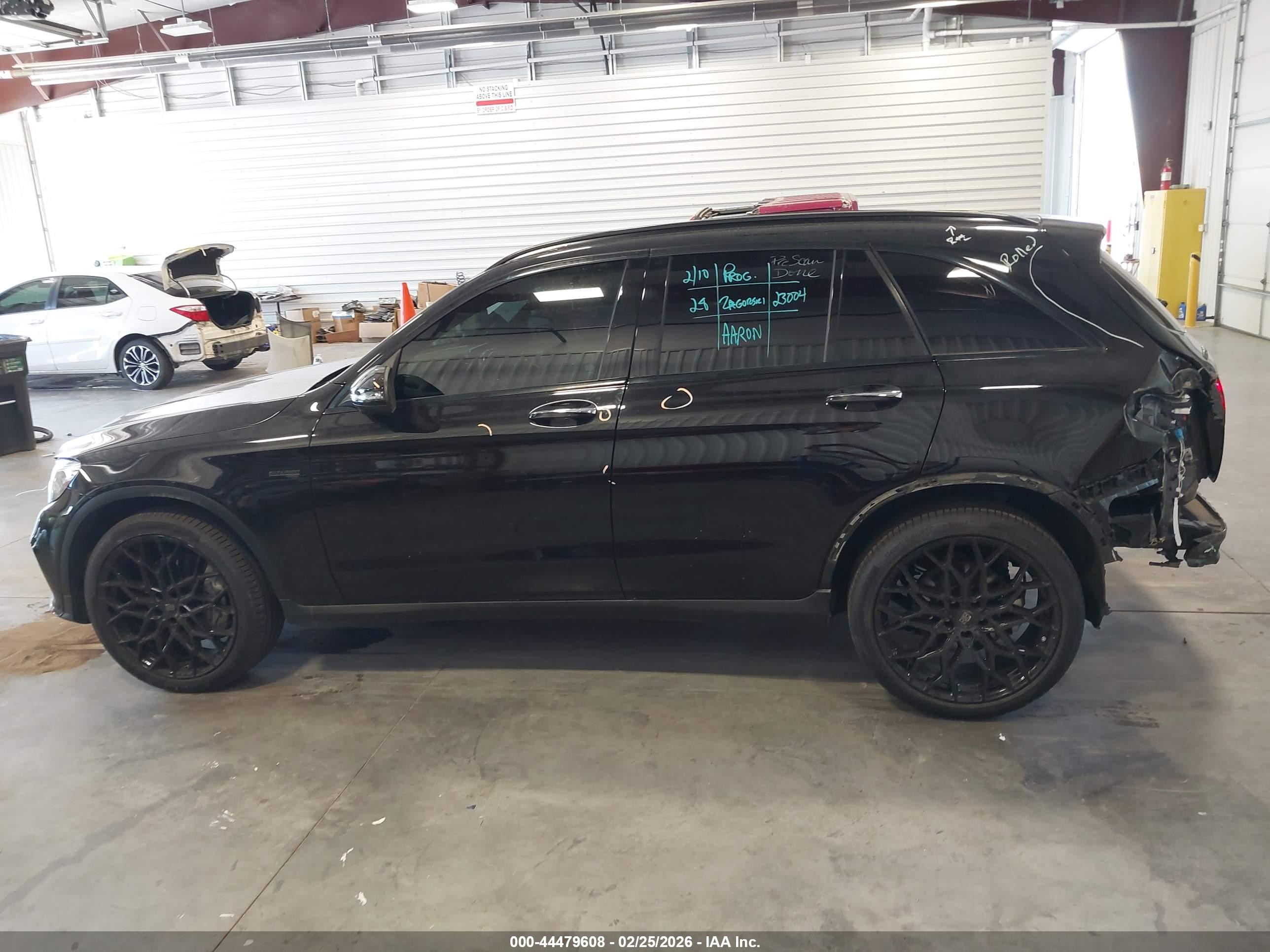 2019 Mercedes-benz Amg Glc 43 4matic Черный vin: WDC0G6EB1KF523532