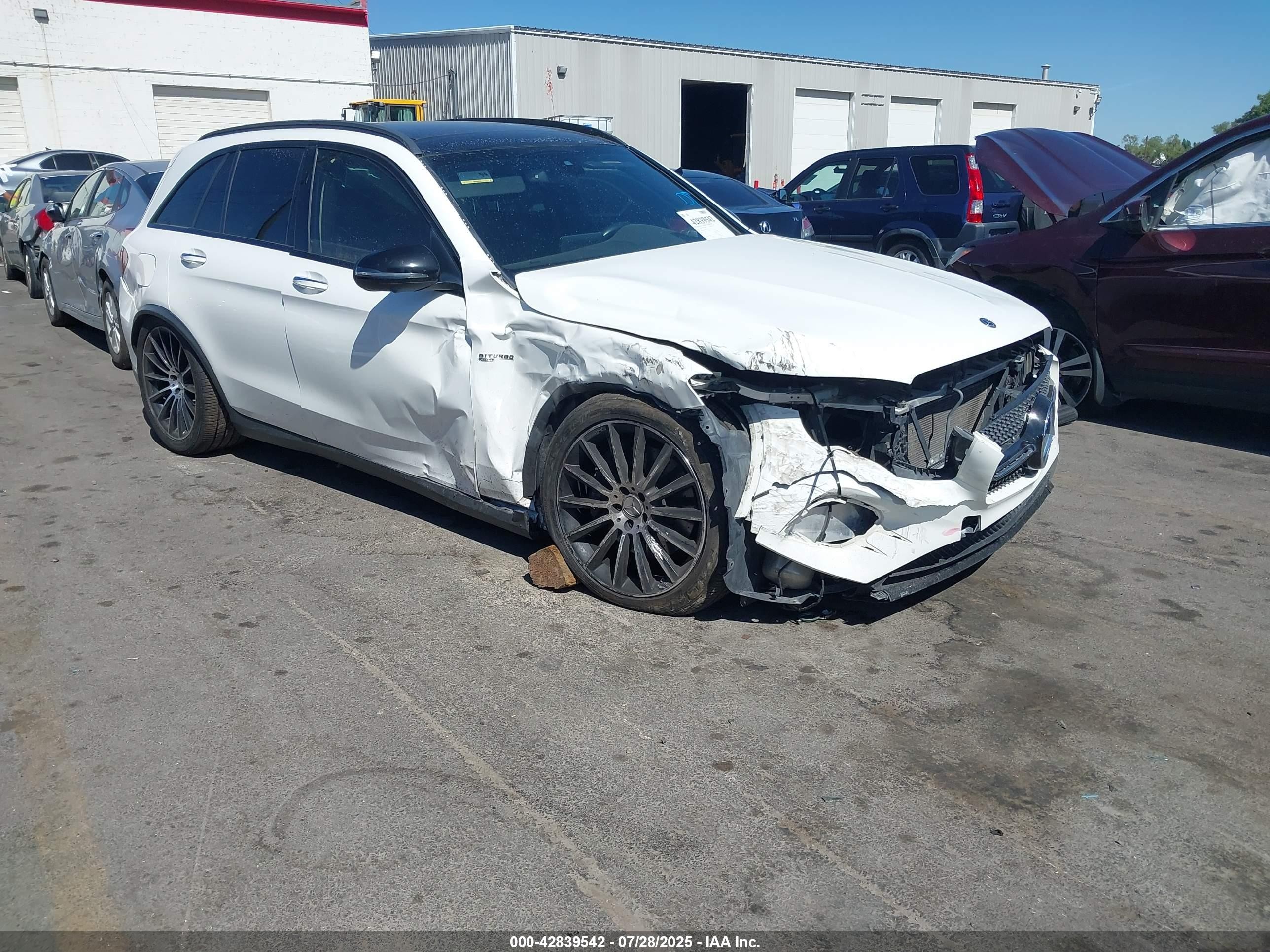 2018 Mercedes-benz Amg Glc 43 4matic Белый vin: WDC0G6EB3JV017284