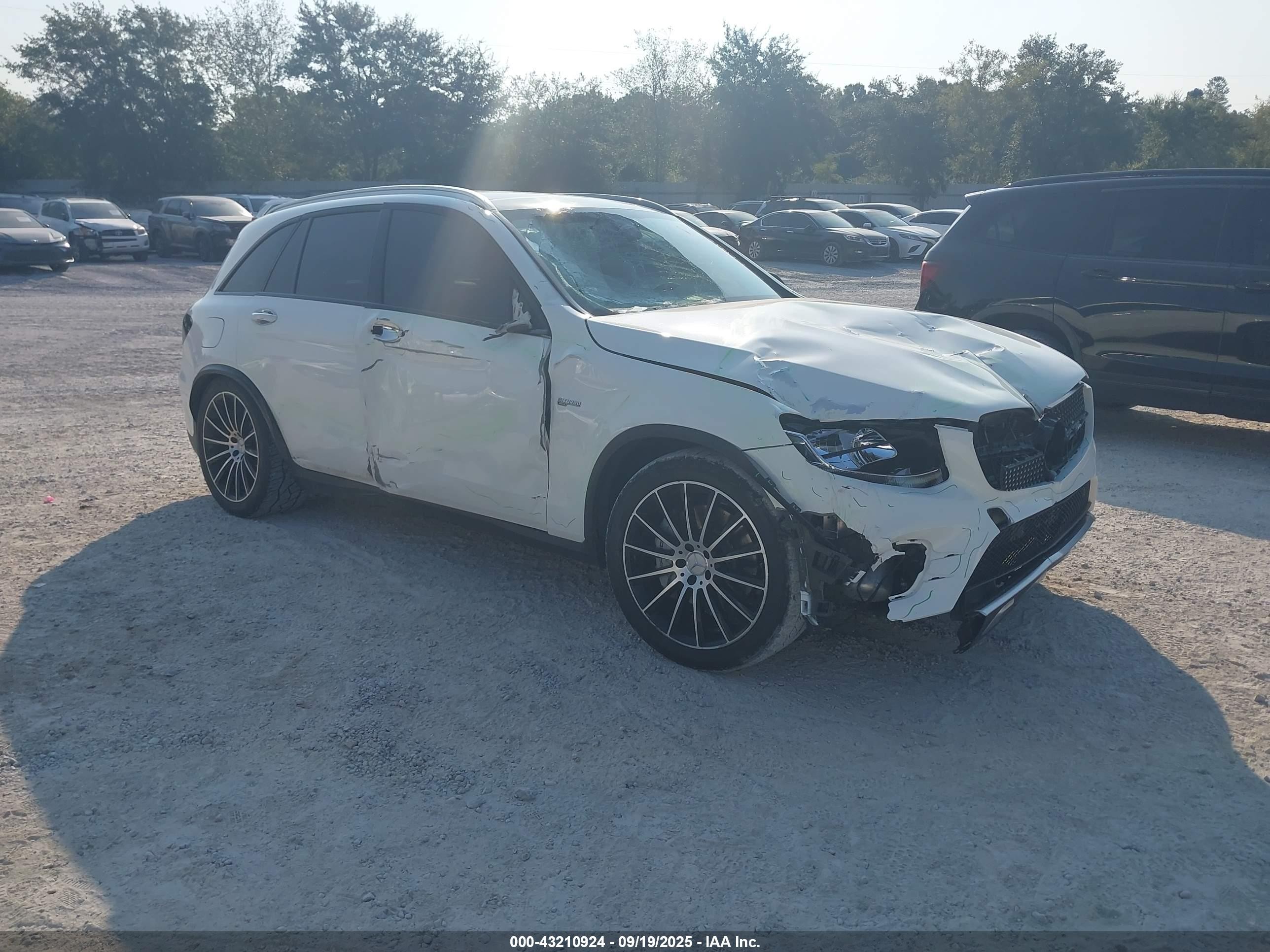 2017 Mercedes-benz Amg Glc 43 4matic Белый vin: WDC0G6EBXHF194614