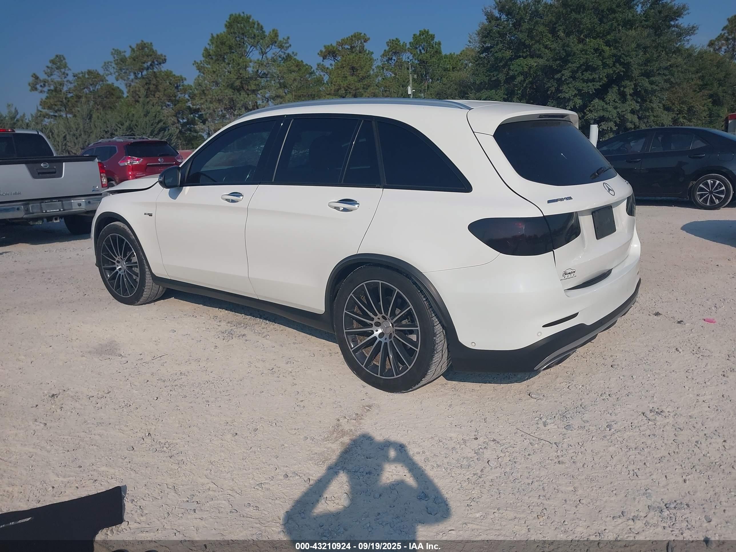 2017 Mercedes-benz Amg Glc 43 4matic White vin: WDC0G6EBXHF194614