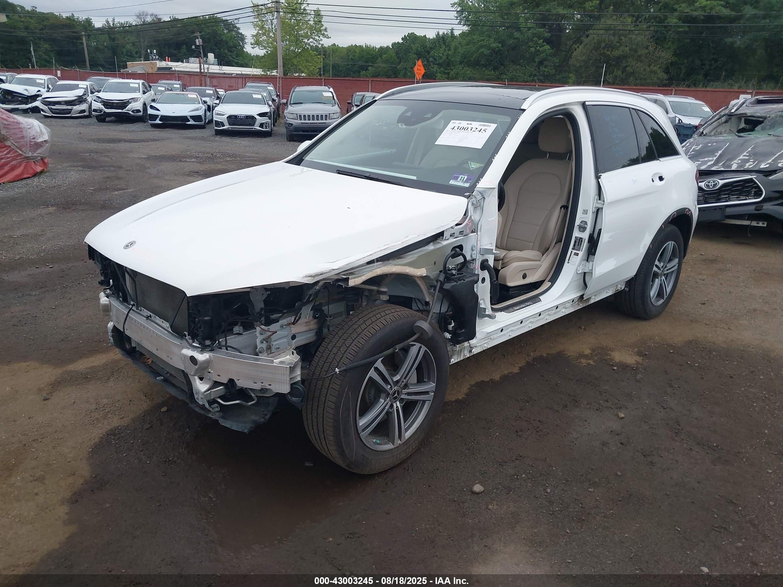 2020 Mercedes-benz Glc 300 4matic White vin: WDC0G8EB3LF723132