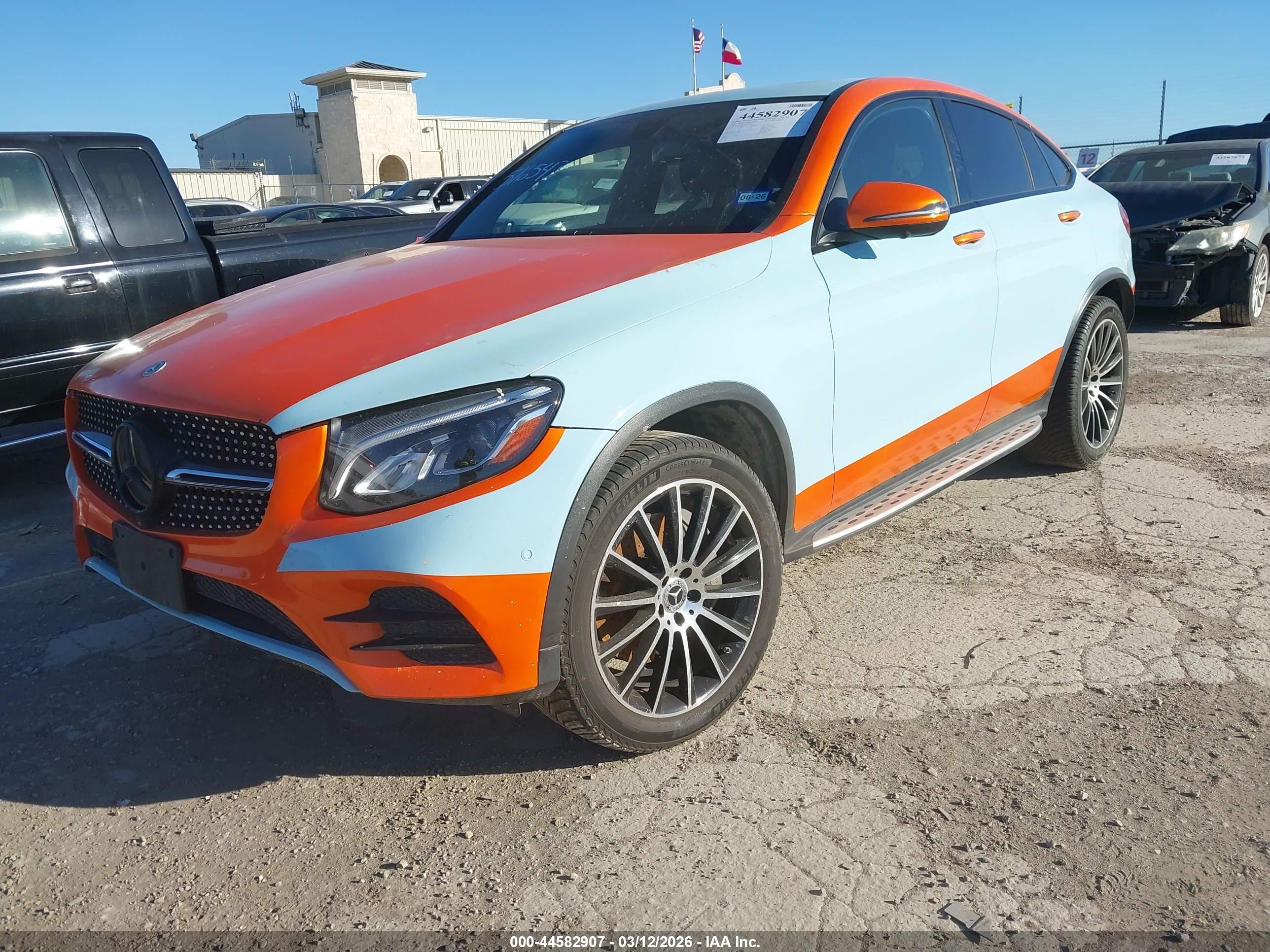 2019 Mercedes-benz Glc 300 Coupe 4matic Light Blue vin: WDC0J4KB1KF516543