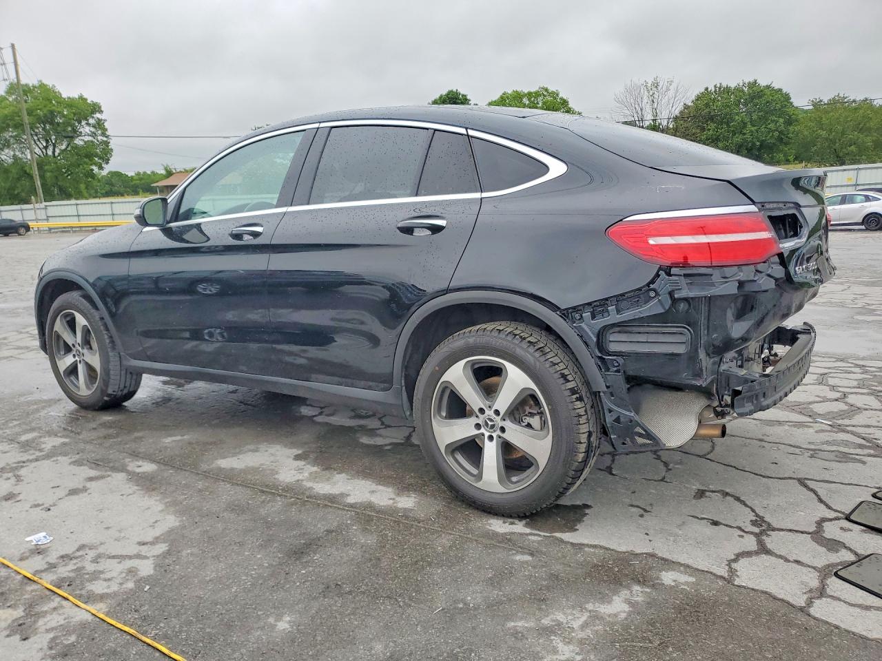 2017 Mercedes-benz Glc Coupe 300 4matic Черный vin: WDC0J4KB2HF260633