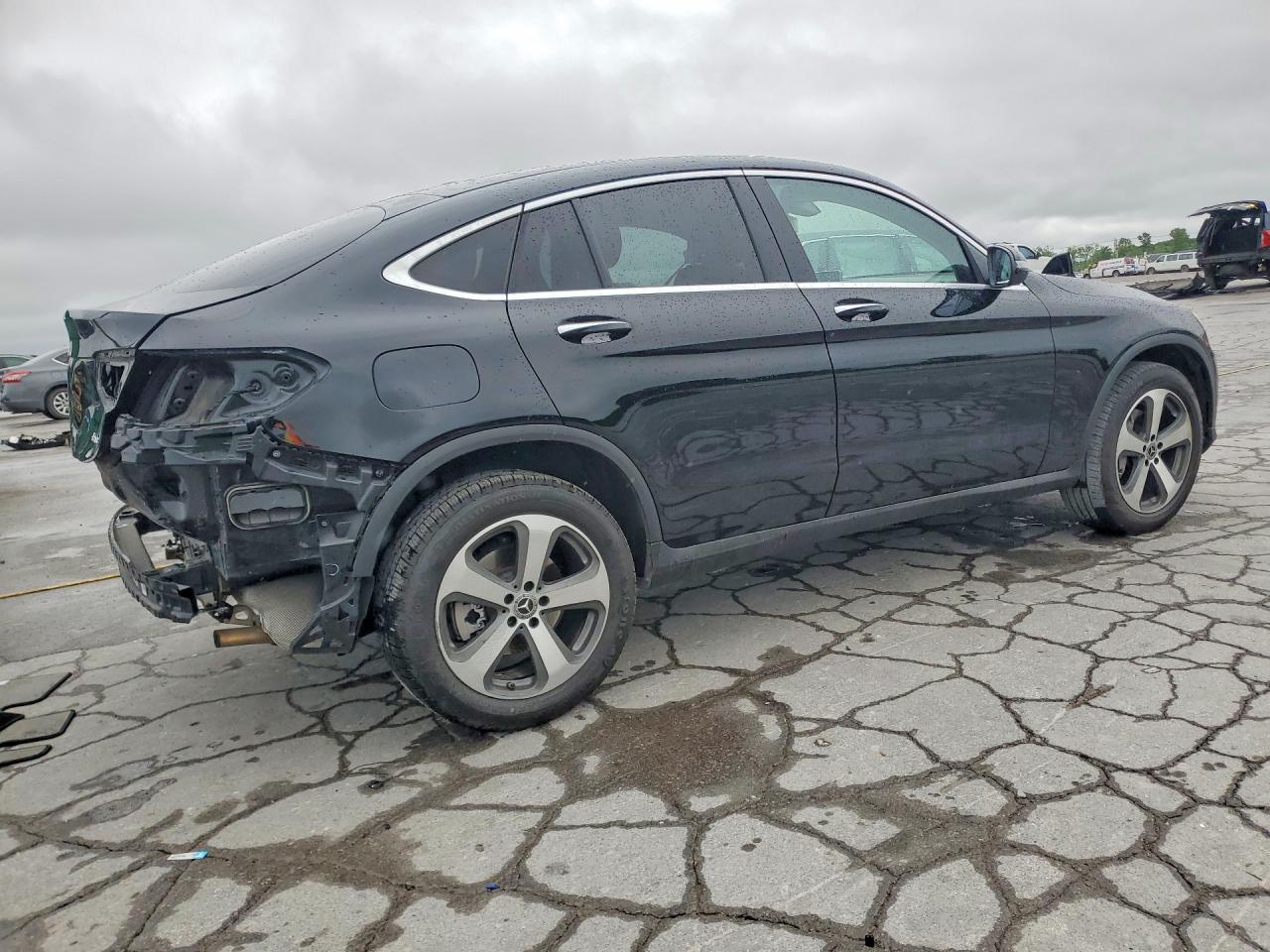 2017 Mercedes-benz Glc Coupe 300 4matic Черный vin: WDC0J4KB2HF260633