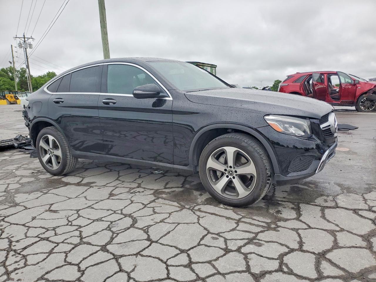 2017 Mercedes-benz Glc Coupe 300 4matic Черный vin: WDC0J4KB2HF260633