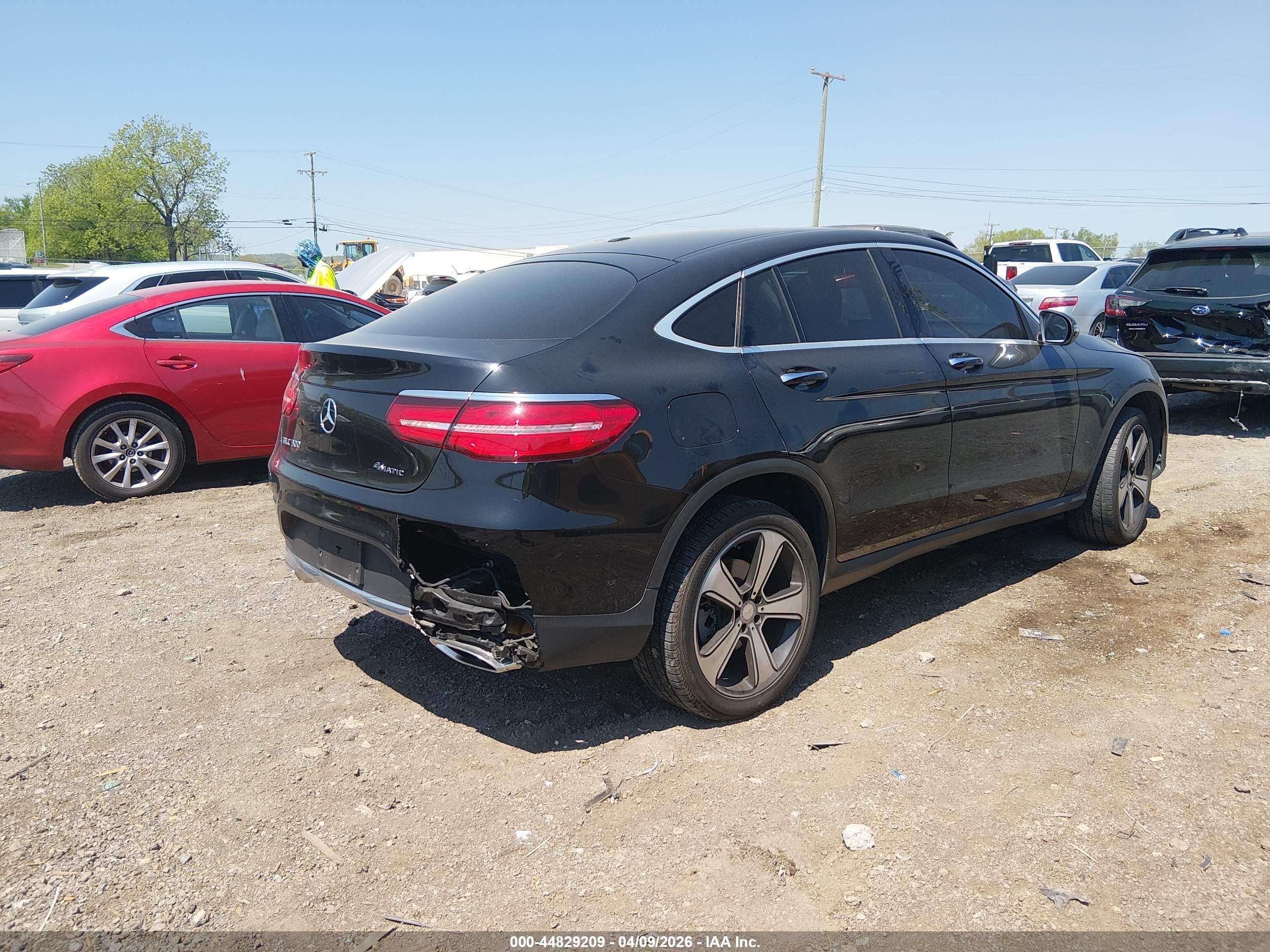 2017 Mercedes-benz Glc 300 Coupe 4matic Черный vin: WDC0J4KB7HF191745