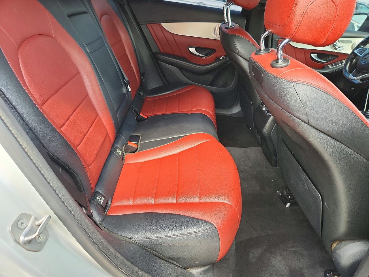2019 Mercedes-benz Glc Coupe 300 4matic Silver vin: WDC0J4KB7KF667998