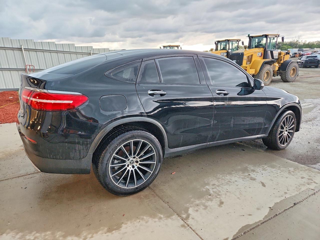 2017 Mercedes-benz Glc Coupe 300 4matic Black vin: WDC0J4KBXHF234068