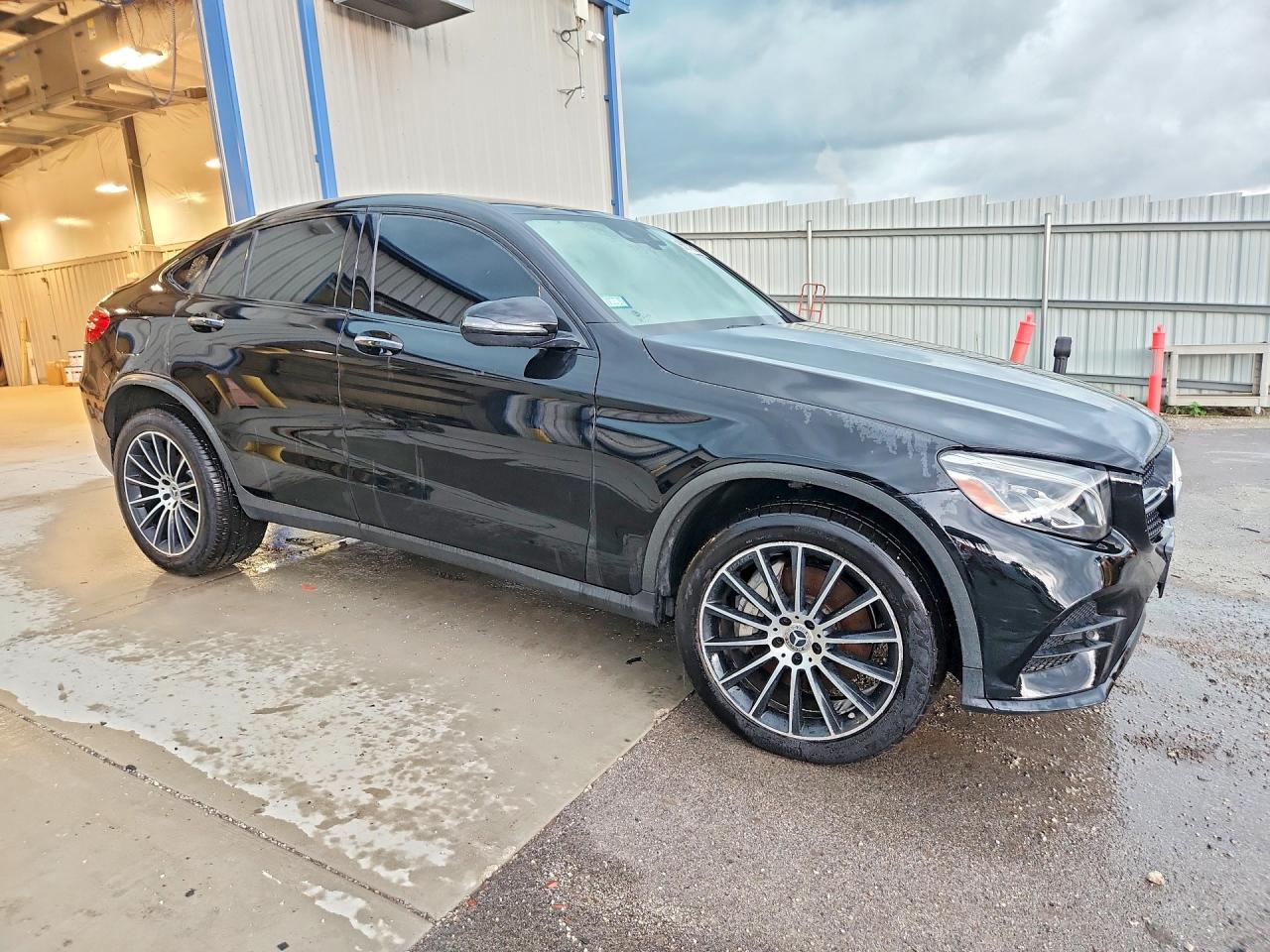 2017 Mercedes-benz Glc Coupe 300 4matic Black vin: WDC0J4KBXHF234068