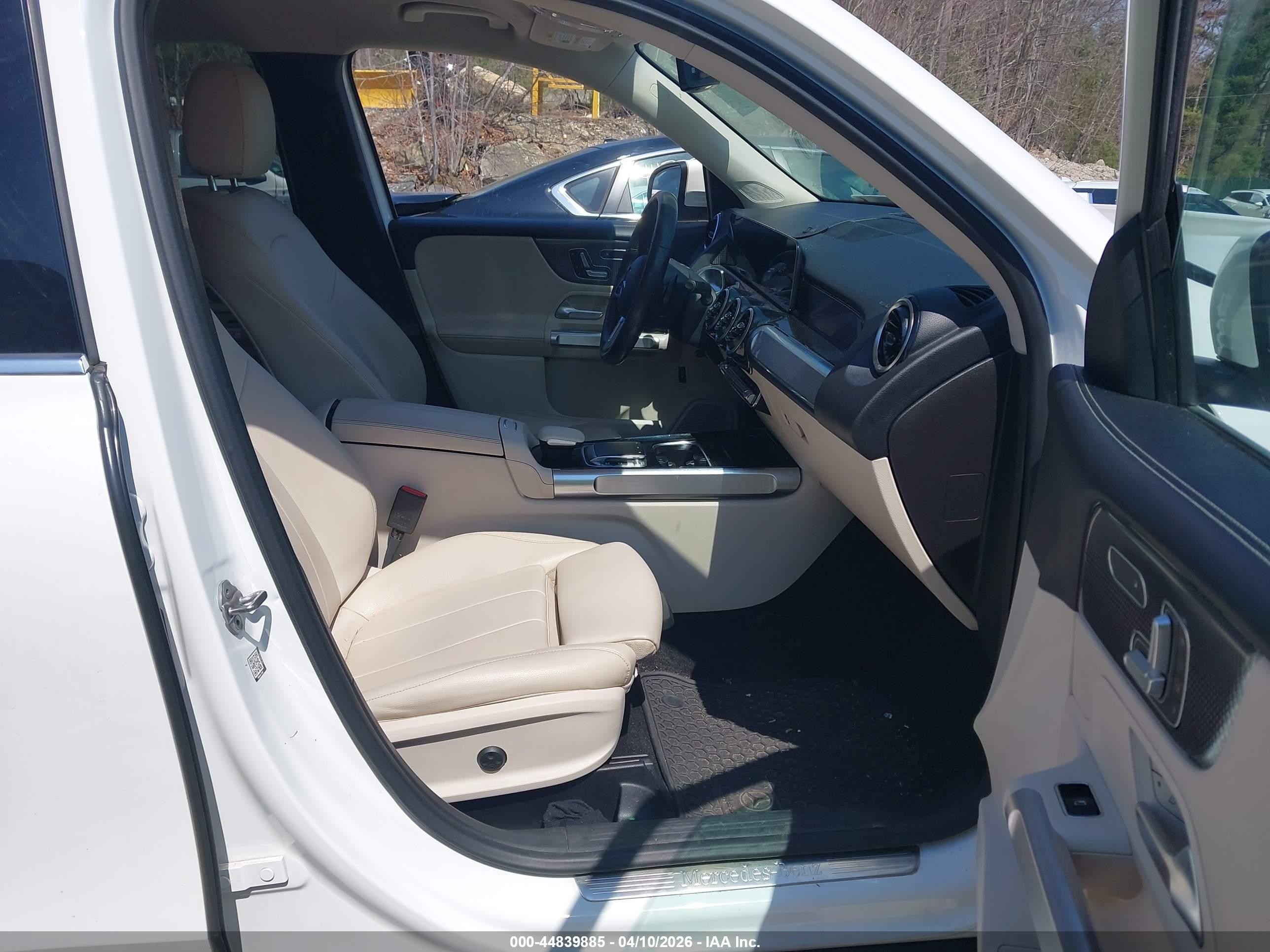 2020 Mercedes-benz Glb 250 4matic Белый vin: WDC4M4HB8LW008099