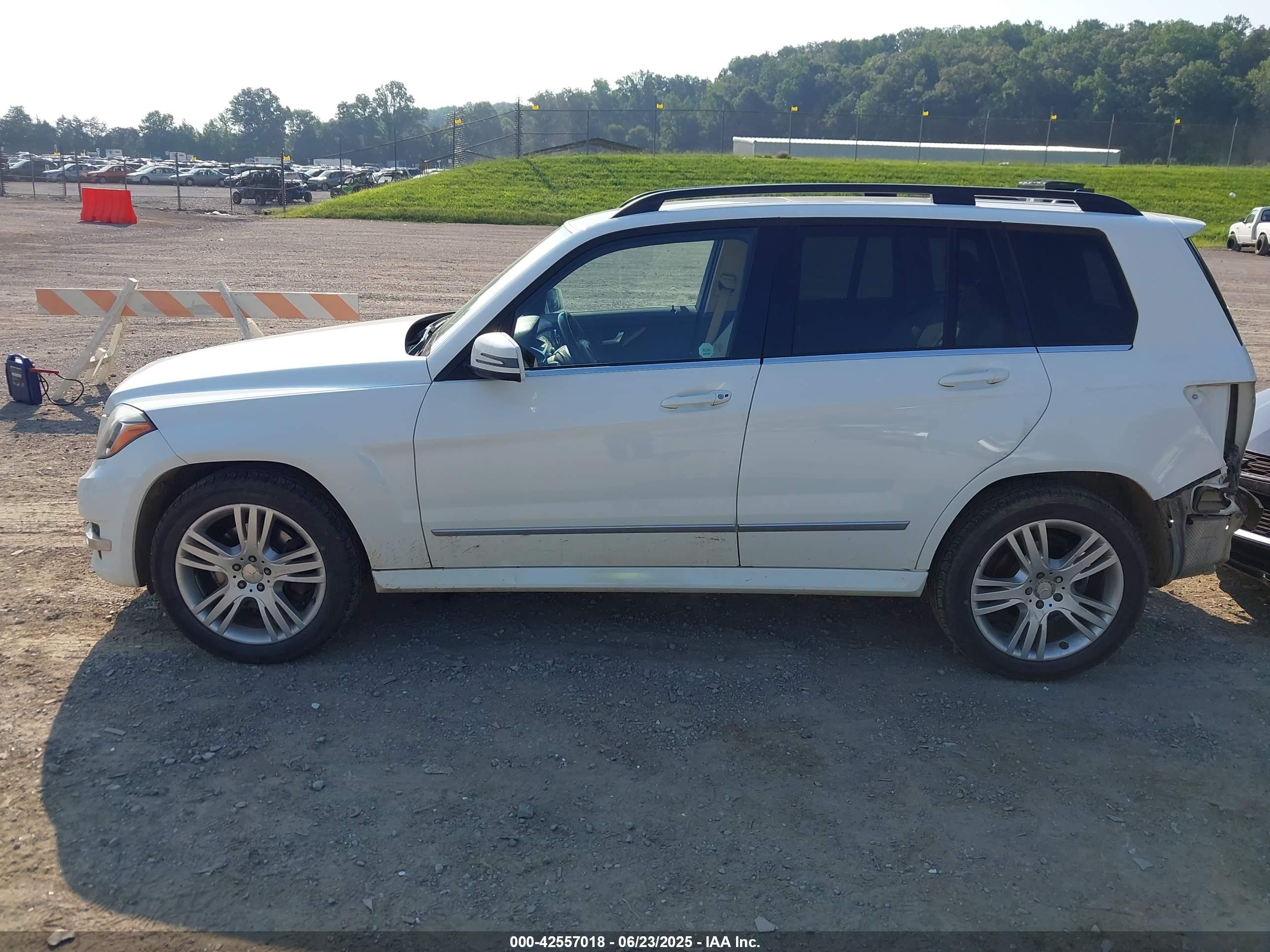 2015 Mercedes-benz Glk 250 Bluetec 4matic White vin: WDCGG0EB1FG400731