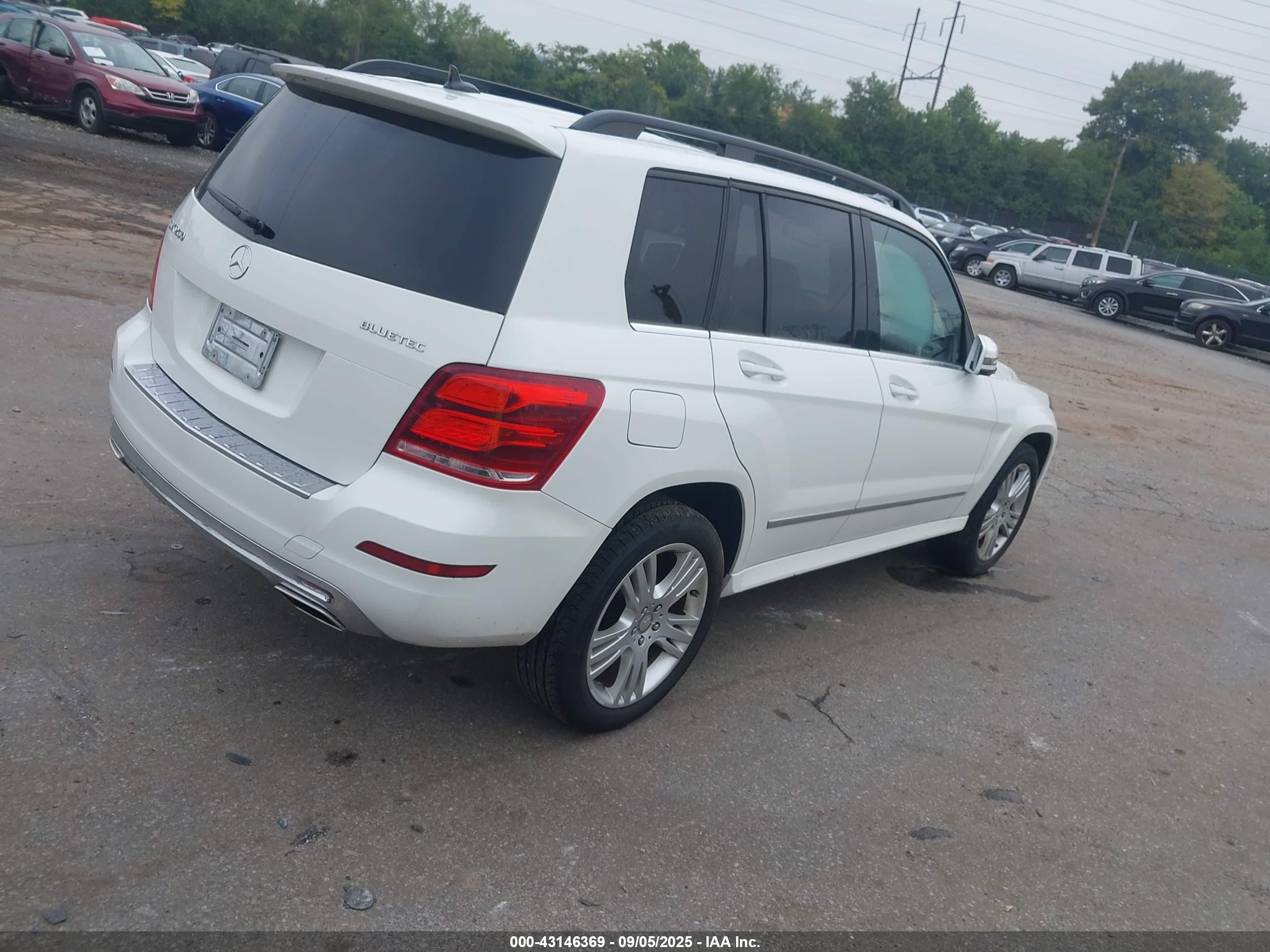 2015 Mercedes-benz Glk 250 Bluetec 4matic White vin: WDCGG0EB1FG401345