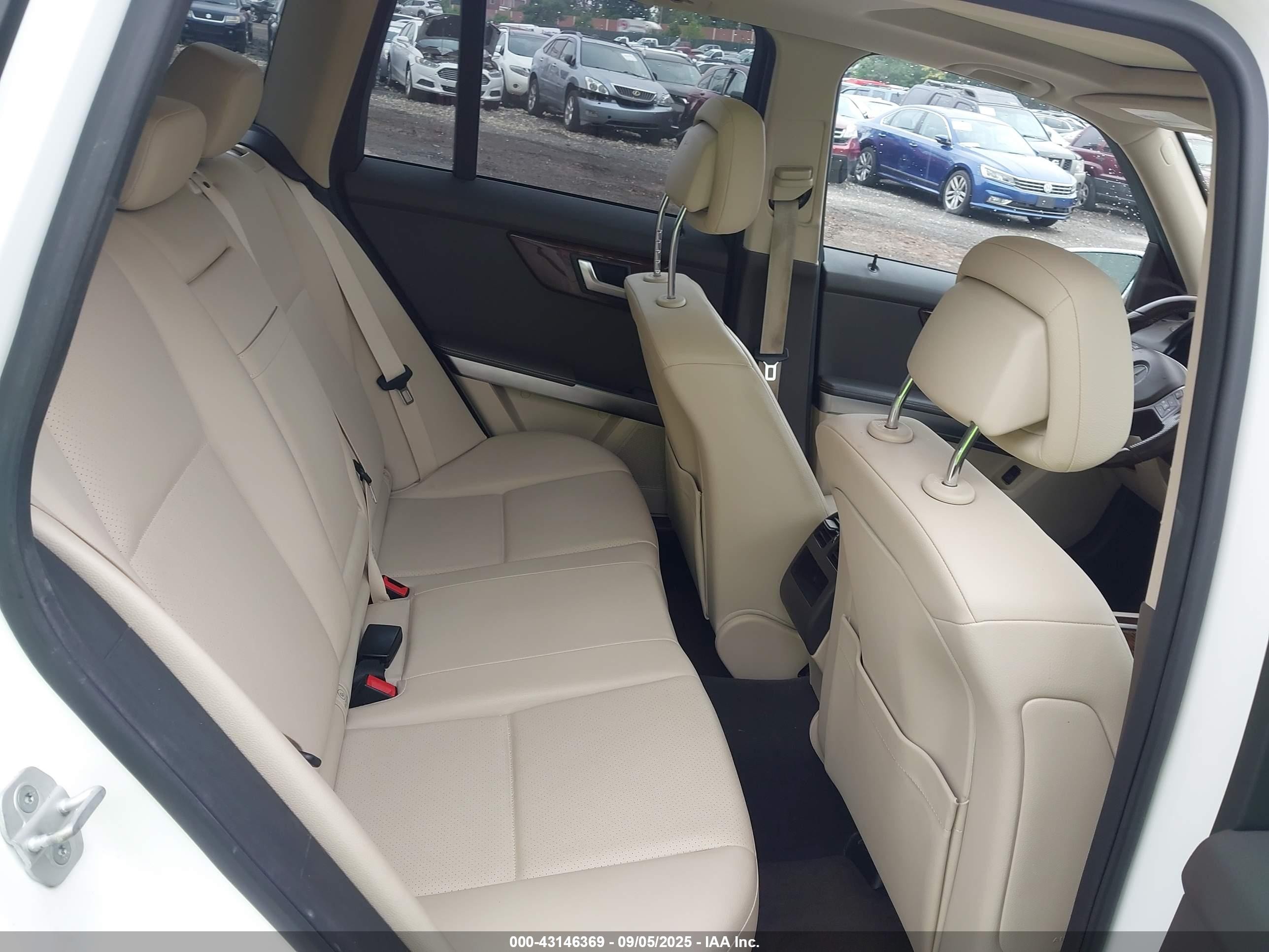 2015 Mercedes-benz Glk 250 Bluetec 4matic White vin: WDCGG0EB1FG401345