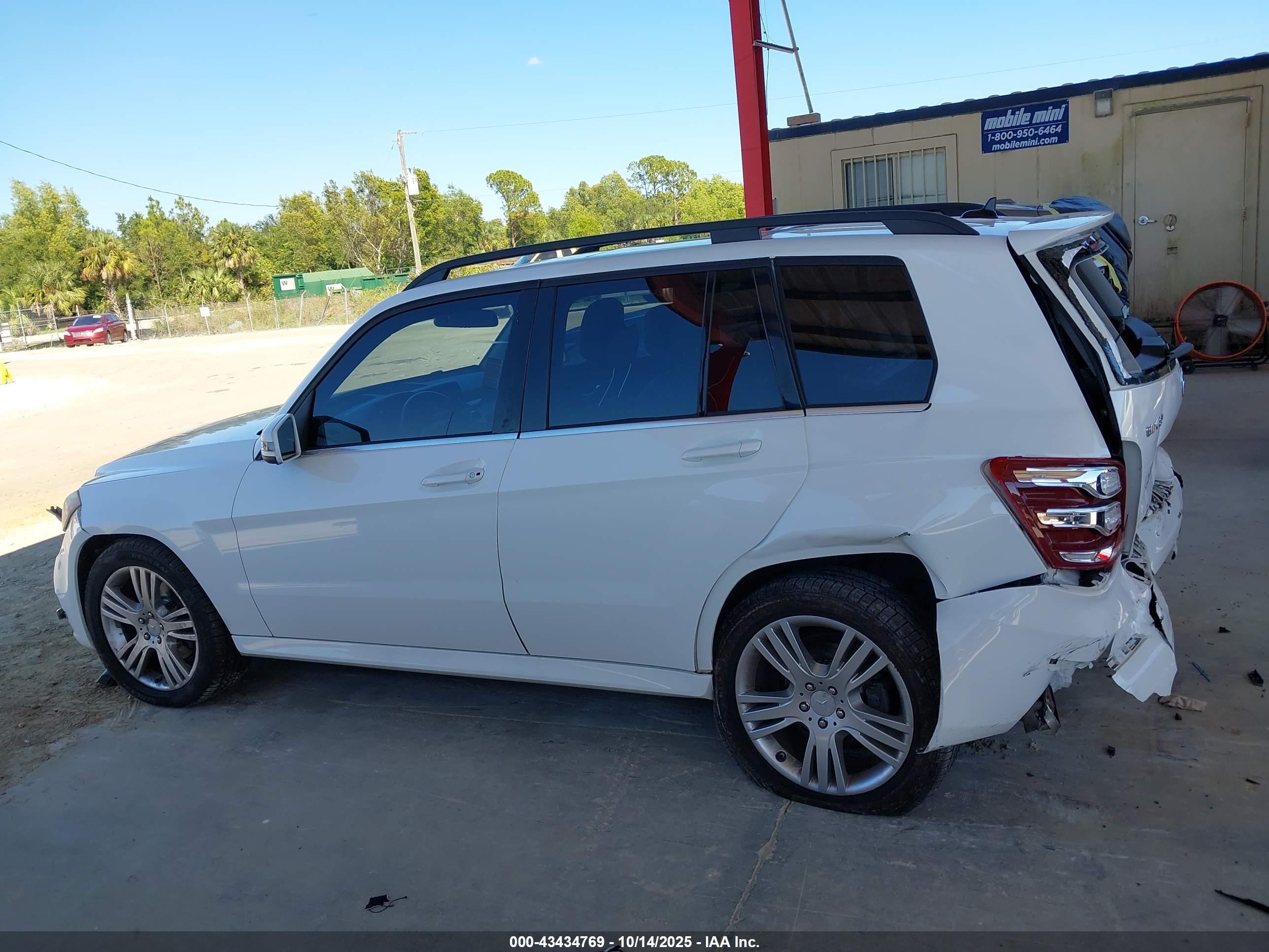2015 Mercedes-benz Glk 250 Bluetec 4matic White vin: WDCGG0EB1FG423152