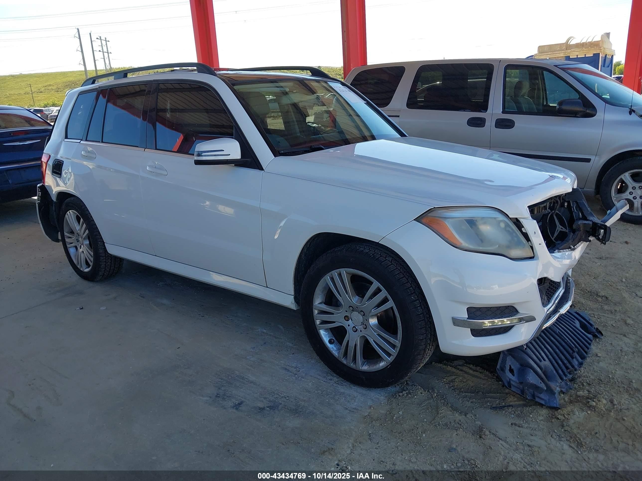 2015 Mercedes-benz Glk 250 Bluetec 4matic White vin: WDCGG0EB1FG423152