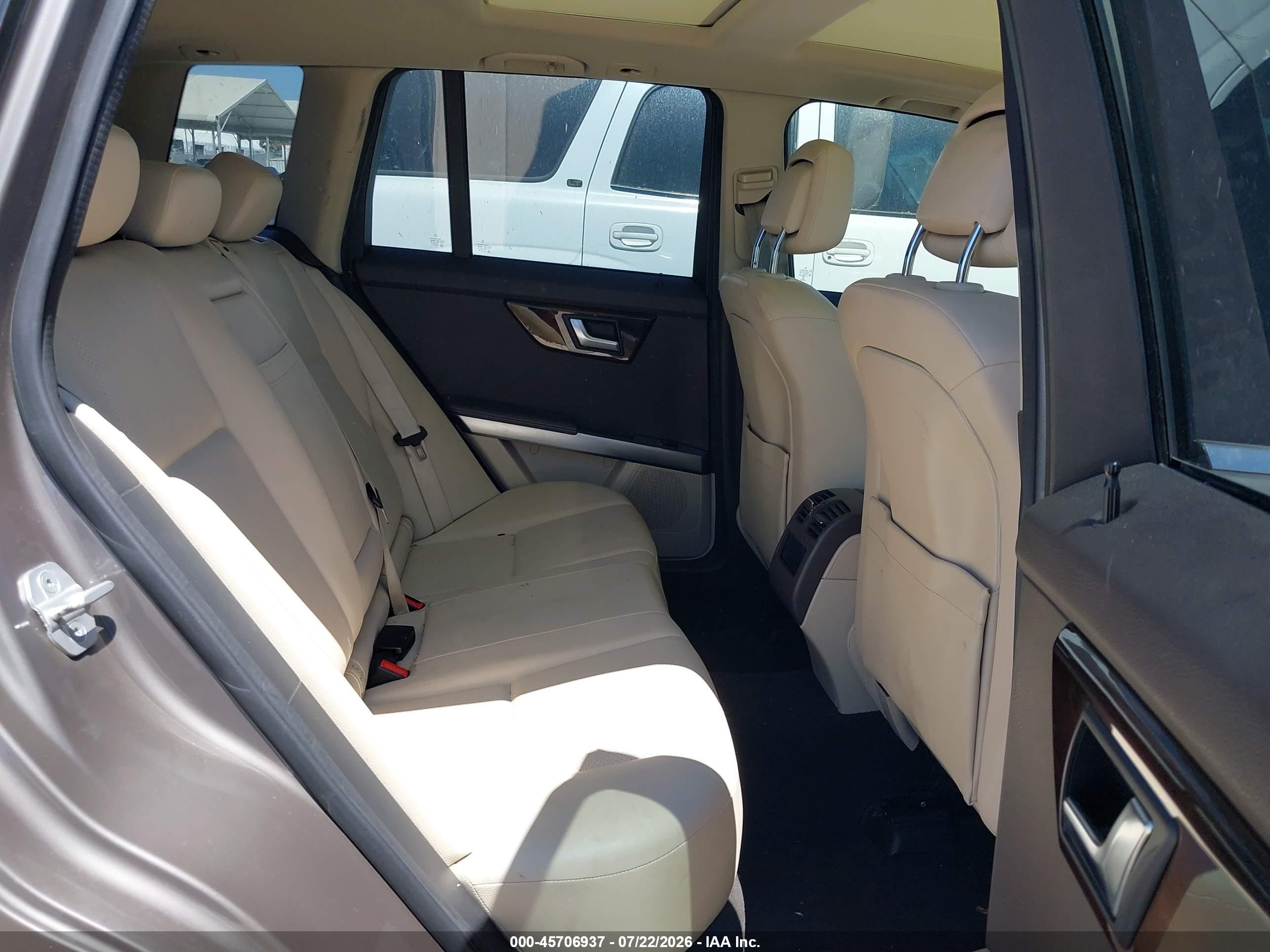 2015 Mercedes-benz Glk 250 Bluetec 4matic Brown vin: WDCGG0EB2FG380652