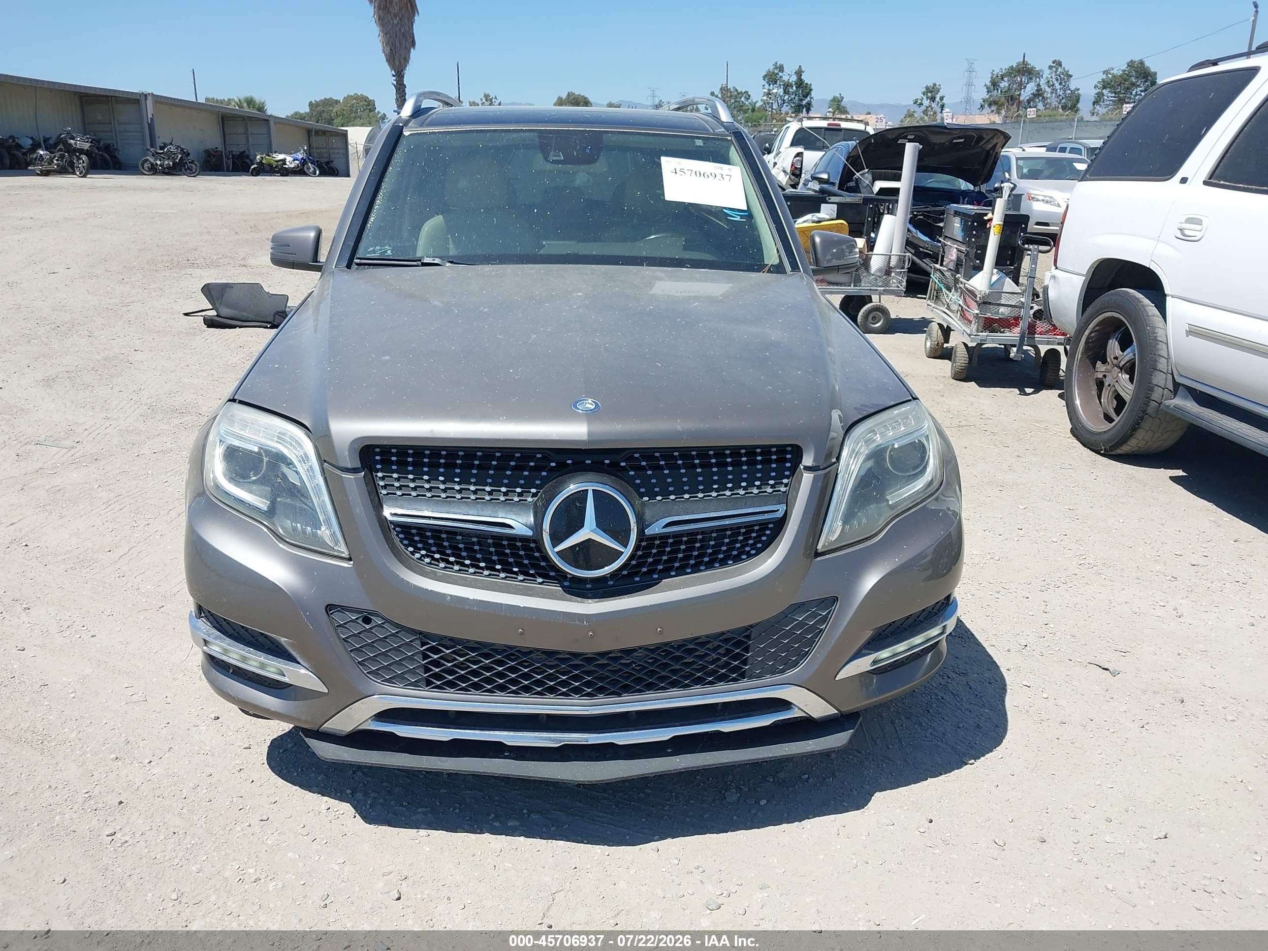 2015 Mercedes-benz Glk 250 Bluetec 4matic Brown vin: WDCGG0EB2FG380652